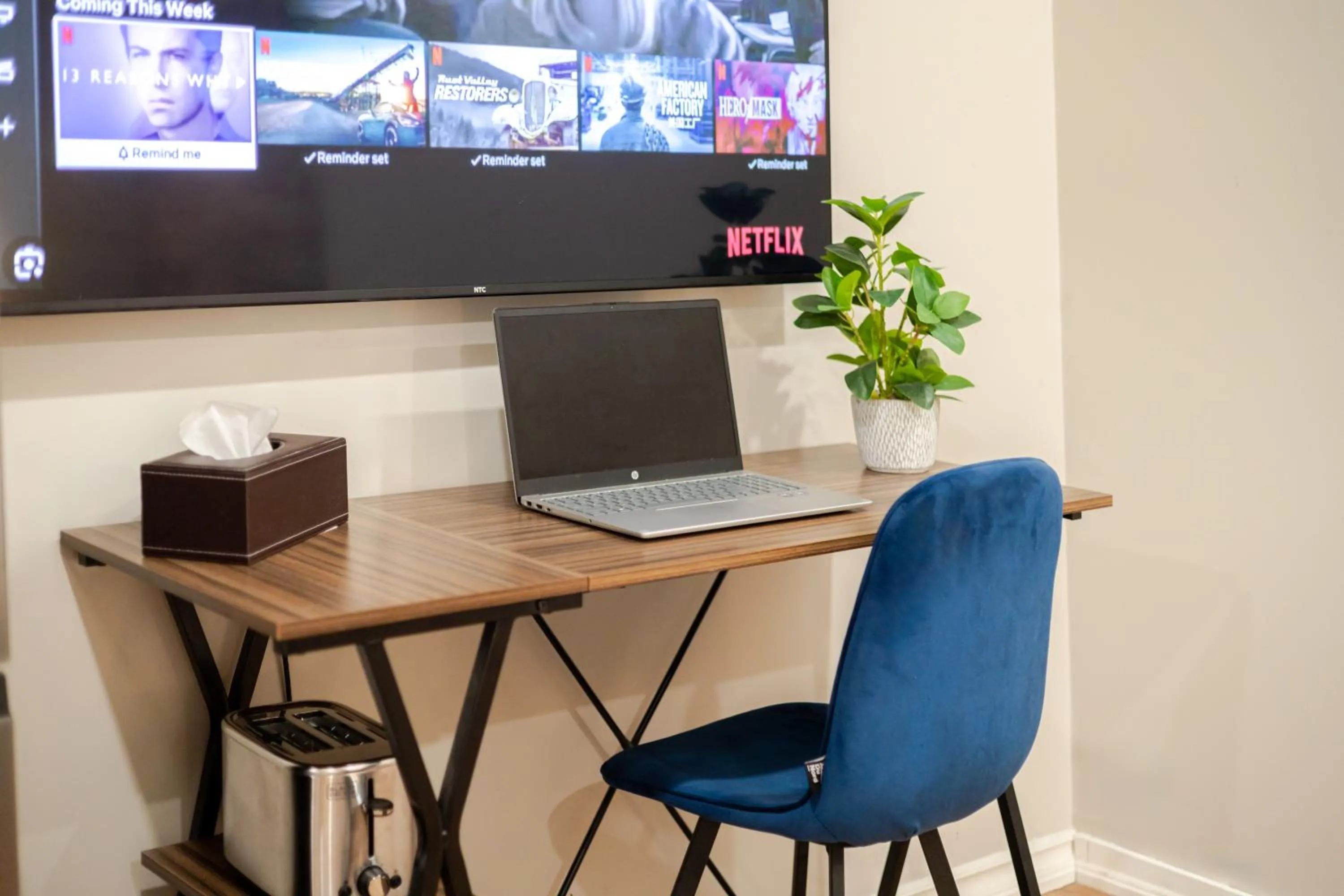 TV and multimedia in Olympia Hotel by Lodgo