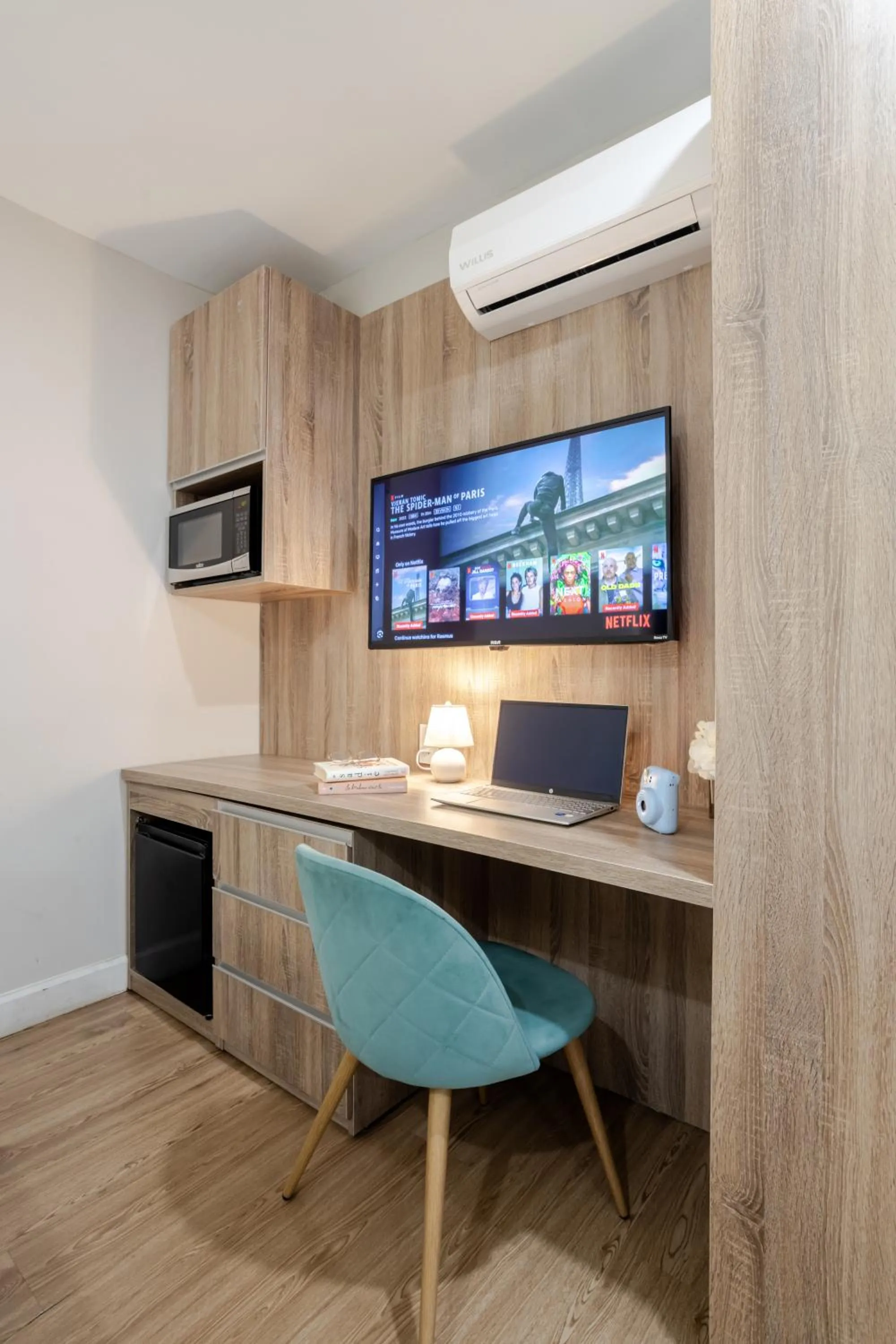 TV and multimedia in Olympia Hotel by Lodgo