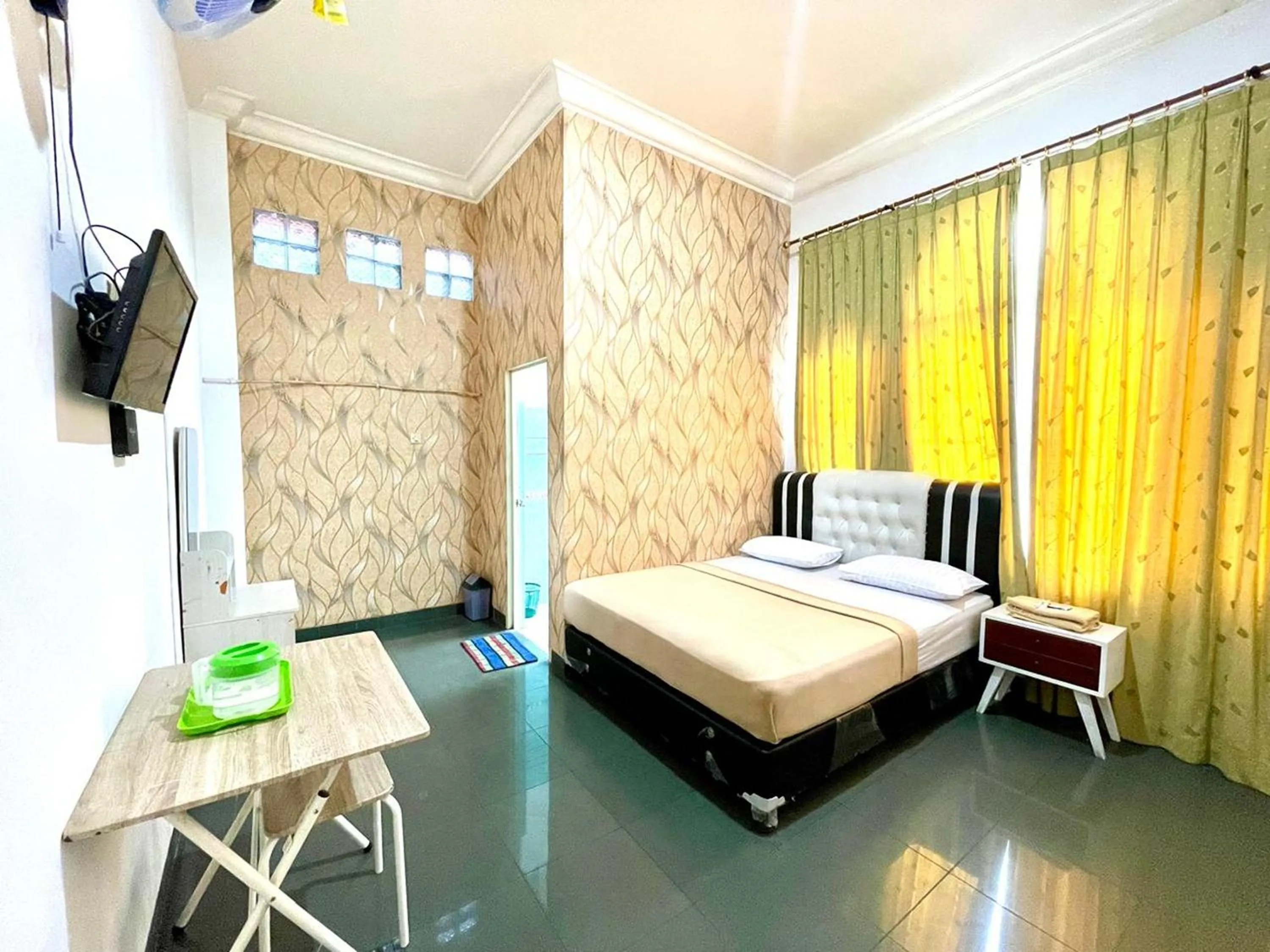 Bedroom, Bed in Yani Guesthouse