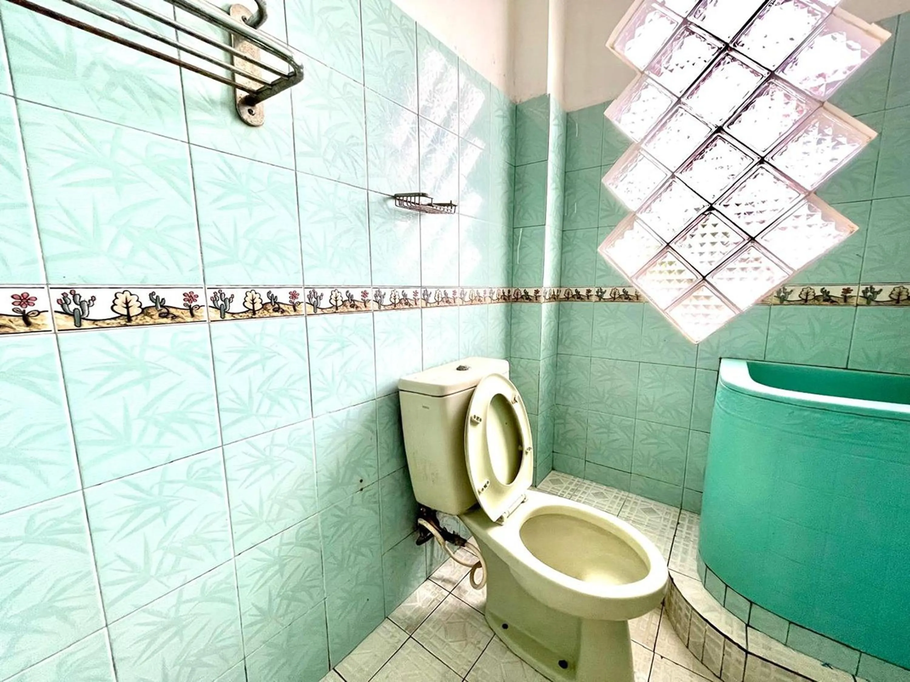 Bathroom in Yani Guesthouse