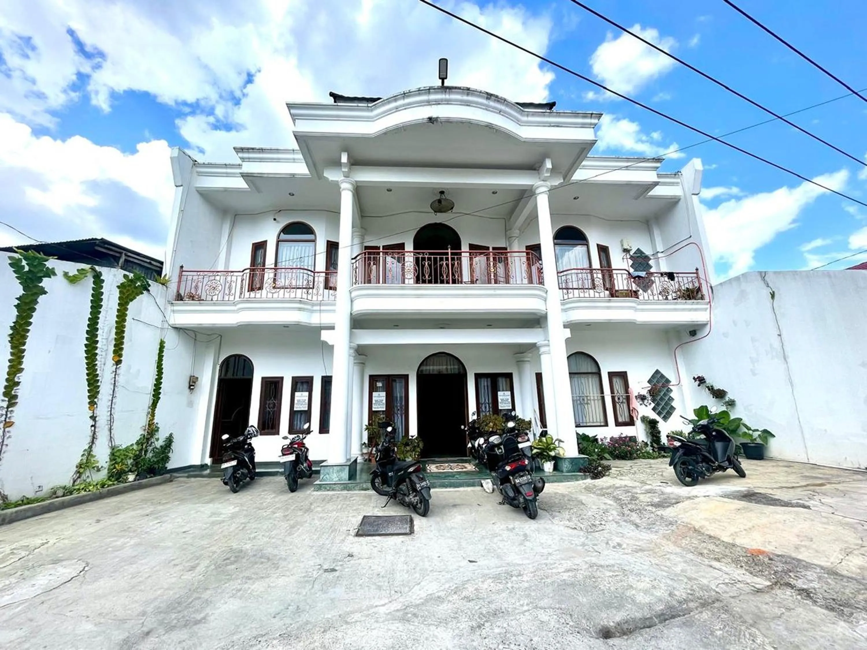 Property building in Yani Guesthouse