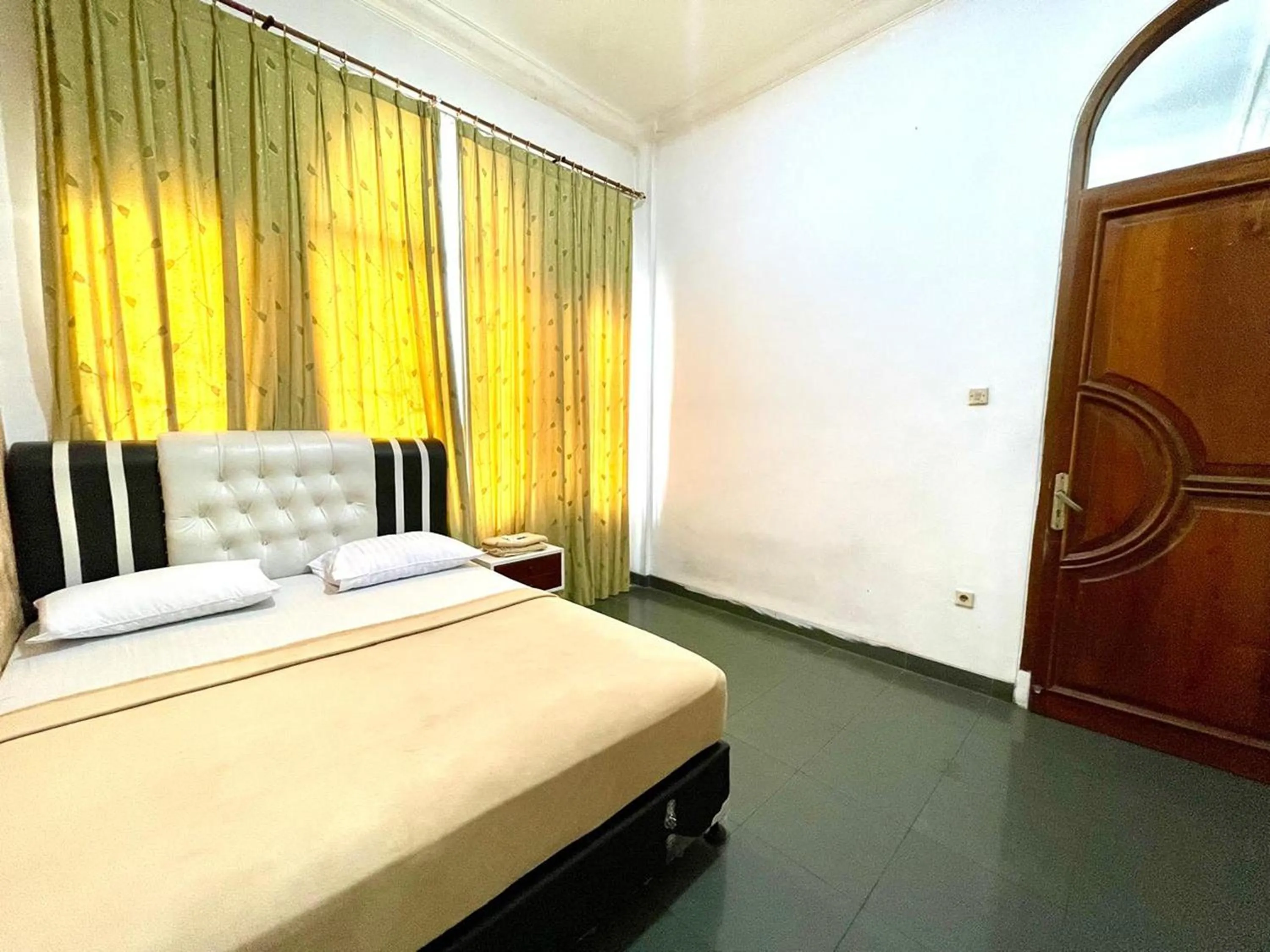 Bedroom, Bed in Yani Guesthouse