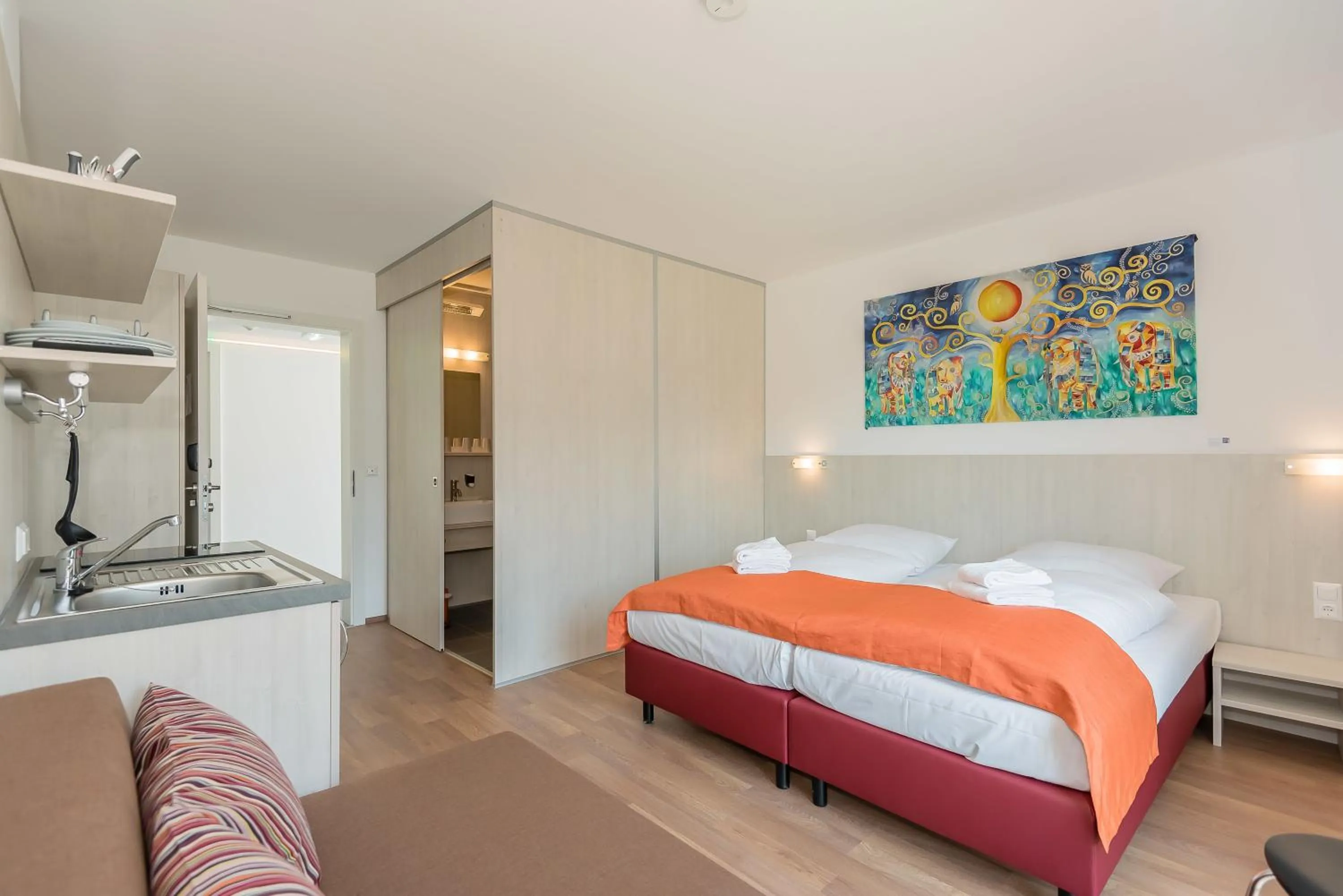 Bed in FairSleep Motel Einstein Erding