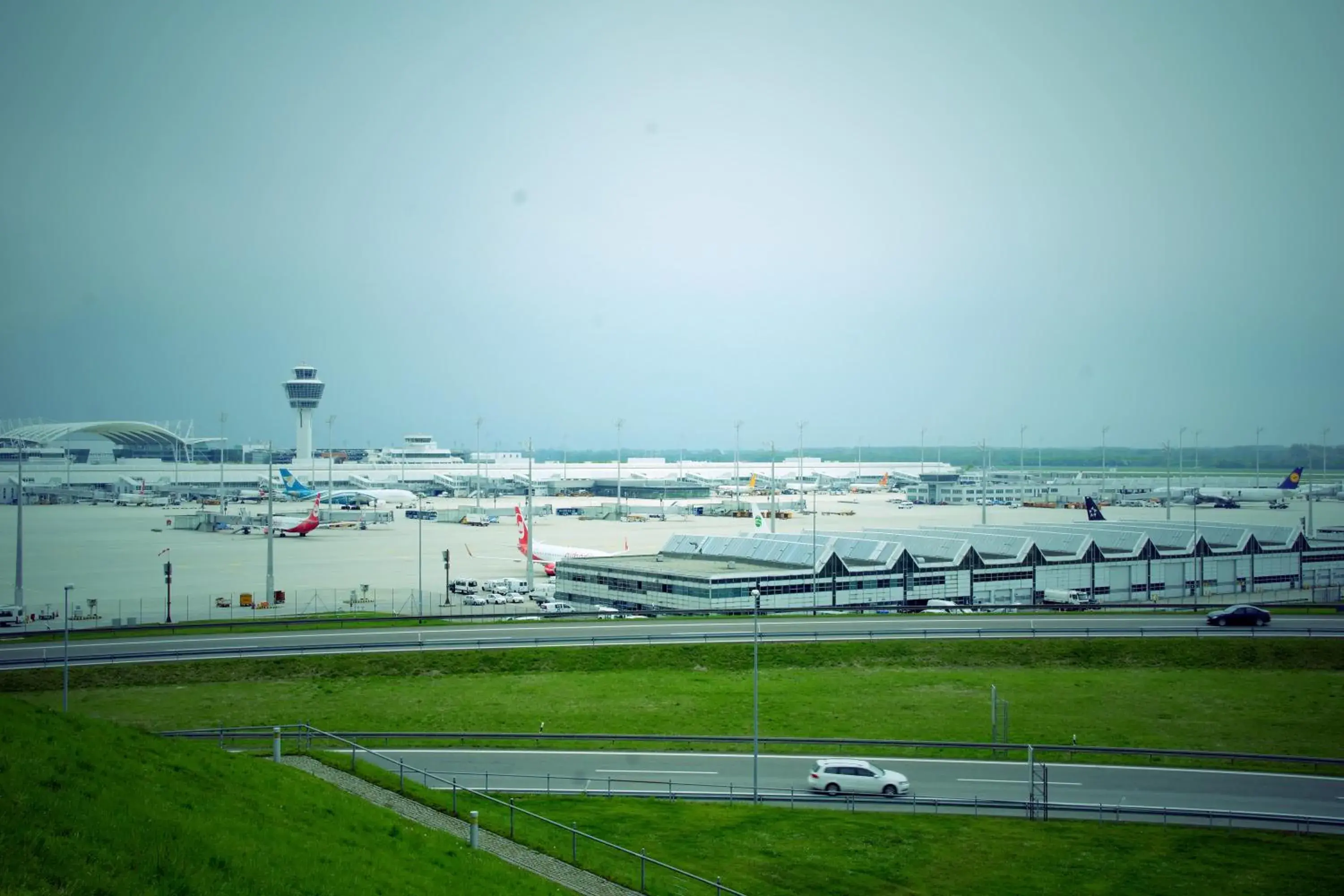 Zweibettzimmer mit Hochbett in FairSleep Motel Einstein Erding Zweibettzimmer mit Hochbett in FairSleep Motel Einstein Erding