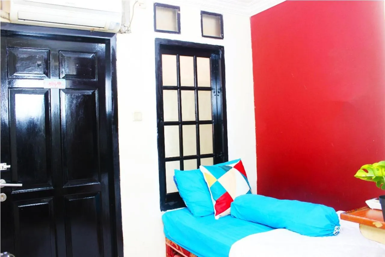 Bed in Lagura Residence