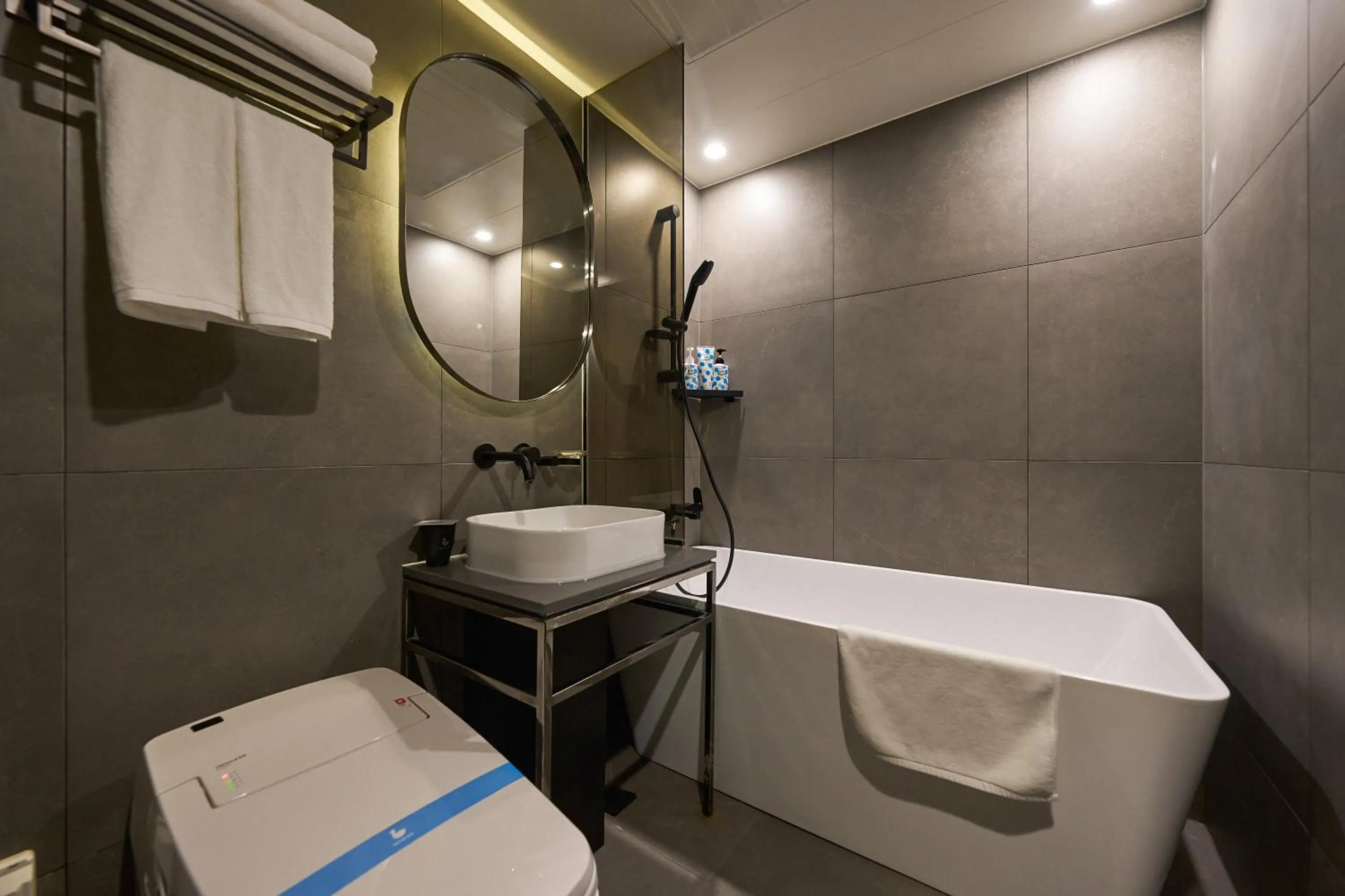 Bathroom in Blueduck hotel