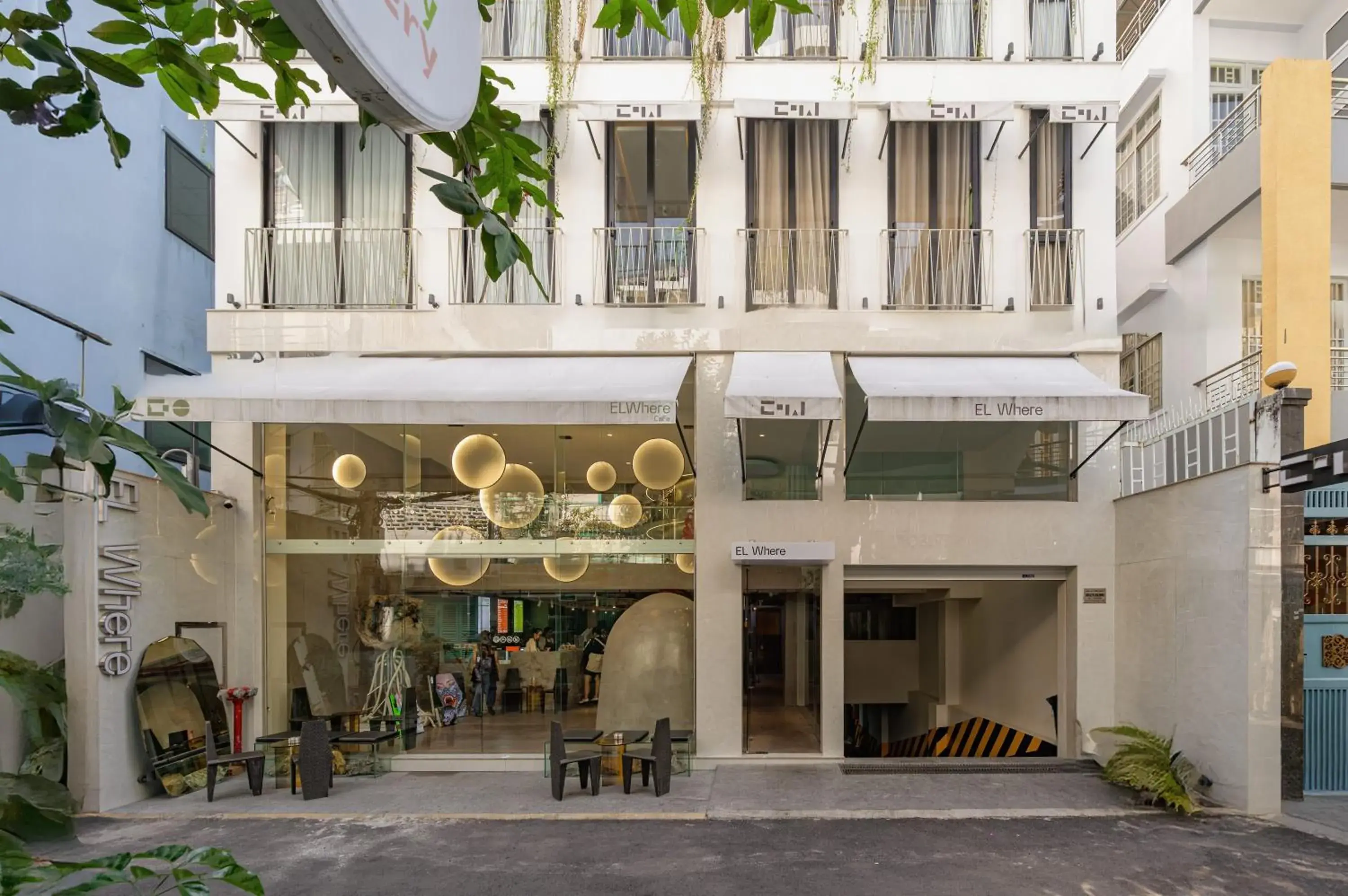 Property building in EL Where Hotel Property building in EL Where Hotel