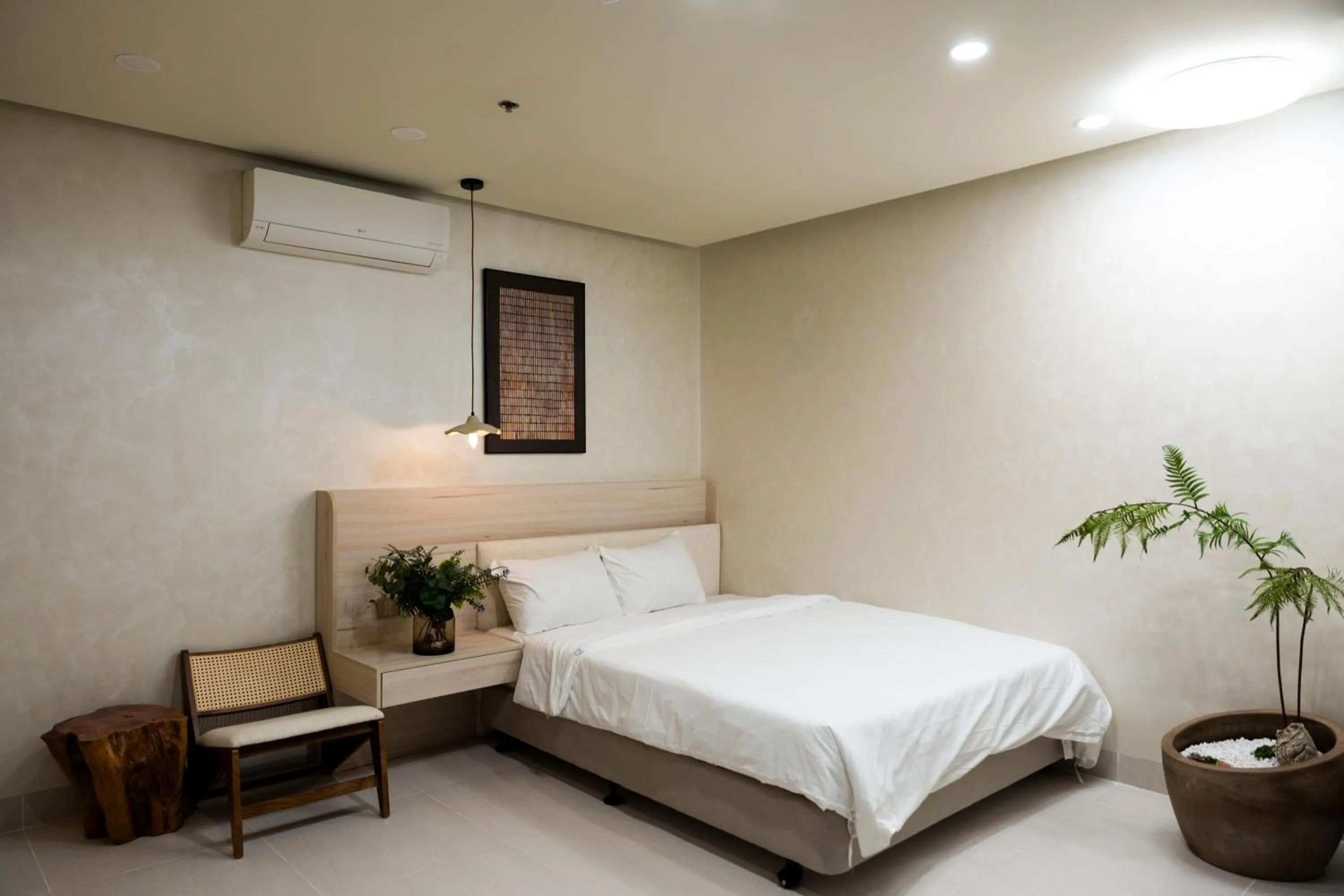 Bed in EL Where Hotel