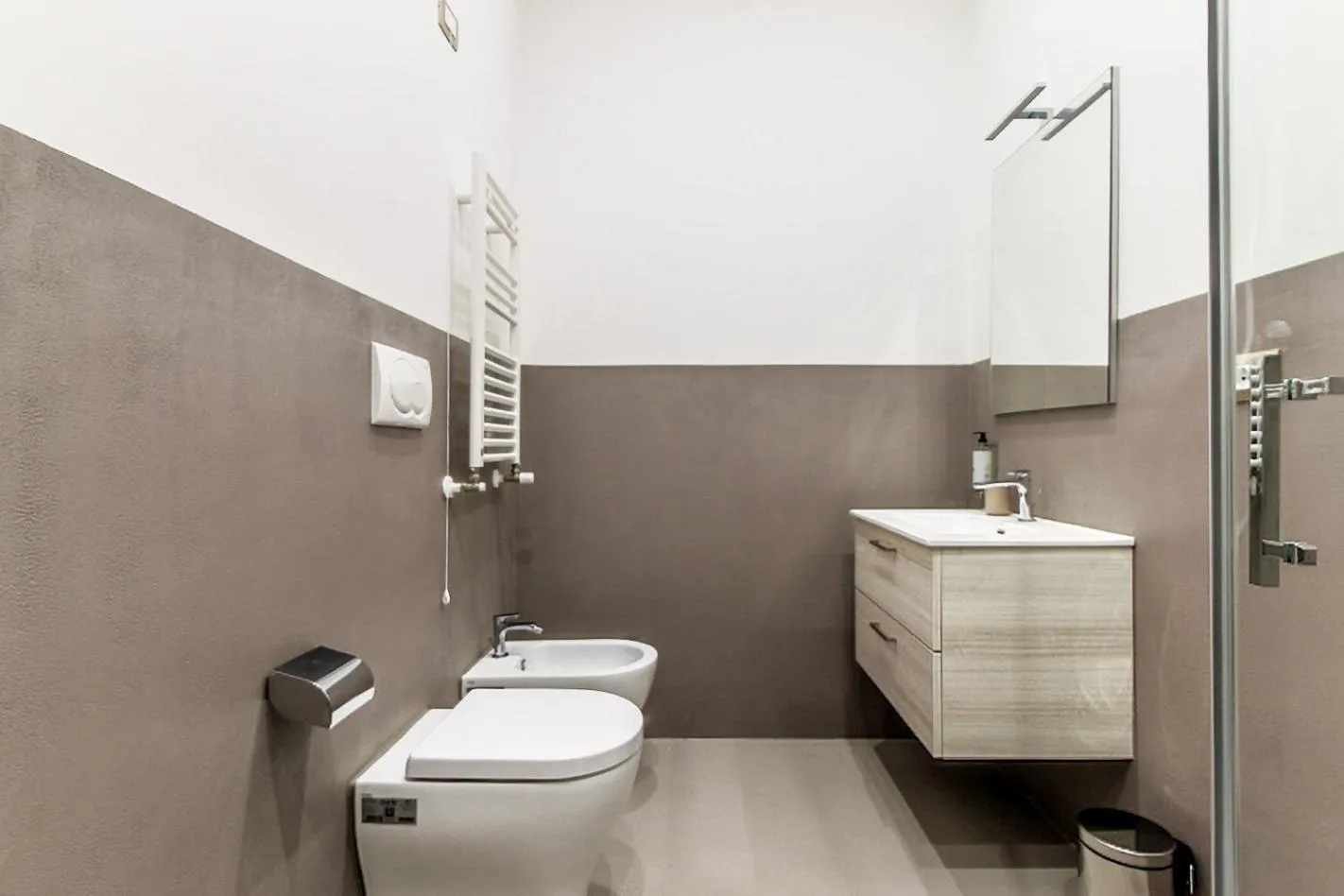 Toilet in Velia Relais