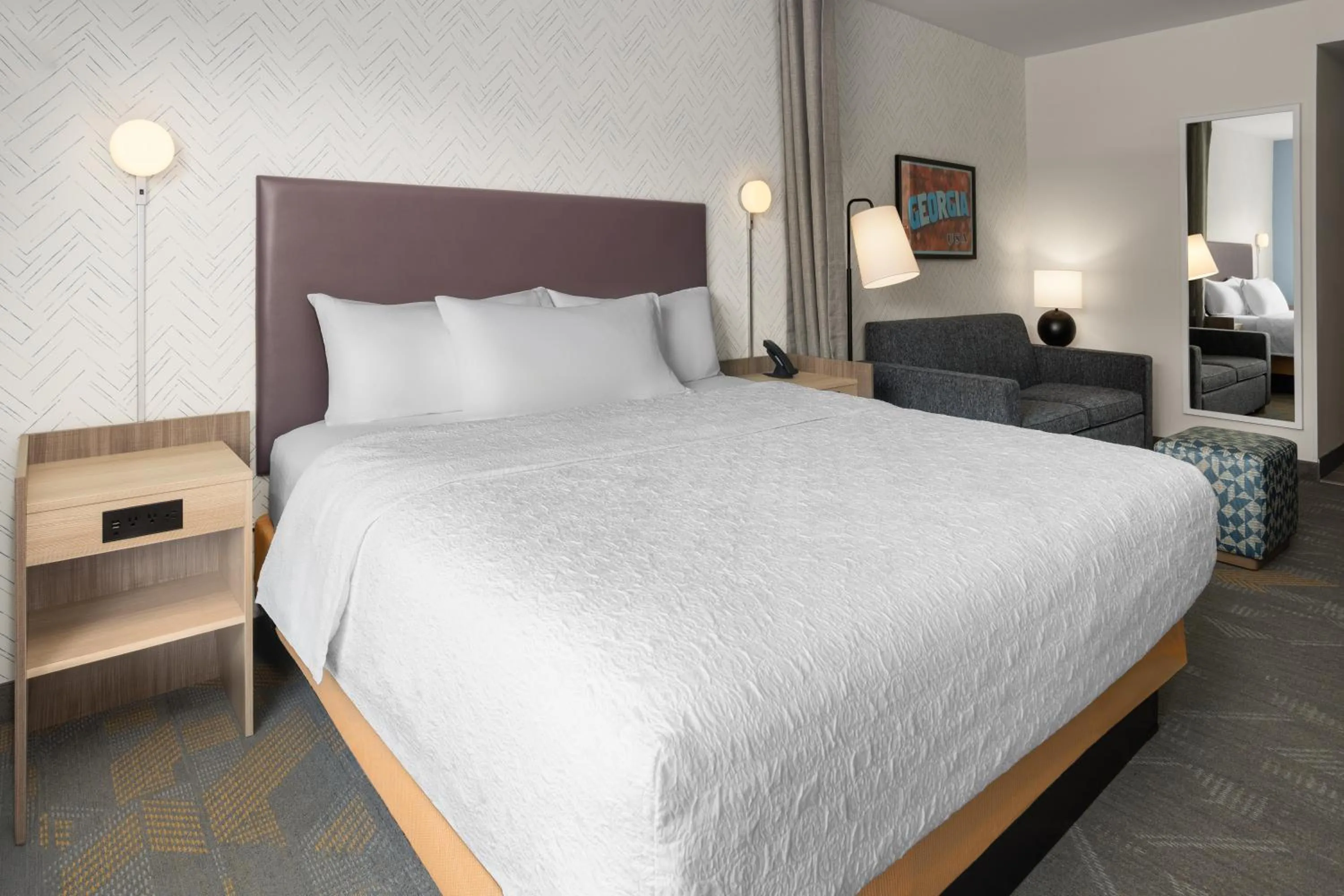 Bed in Home2 Suites By Hilton Stockbridge Atlanta