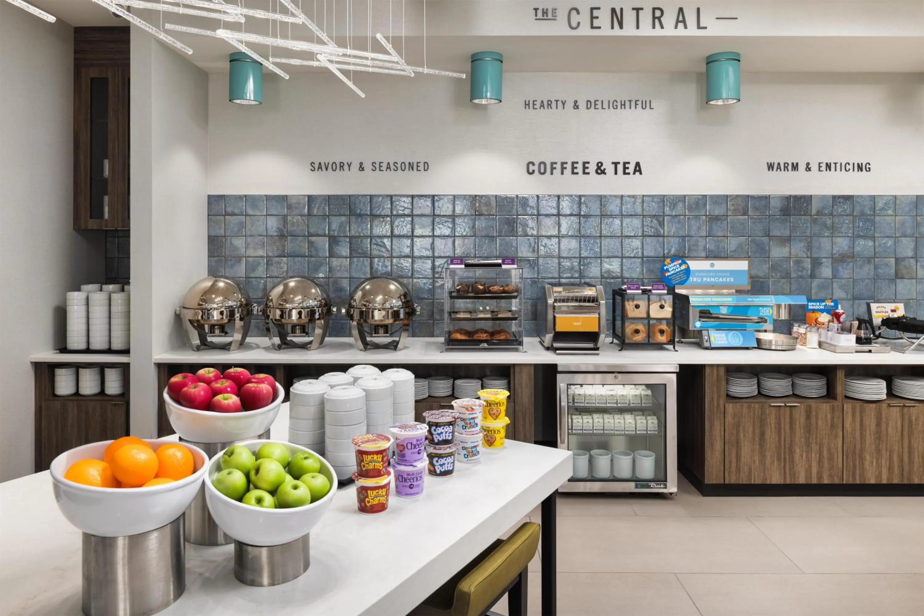 Breakfast in Tru By Hilton Cleveland, TN