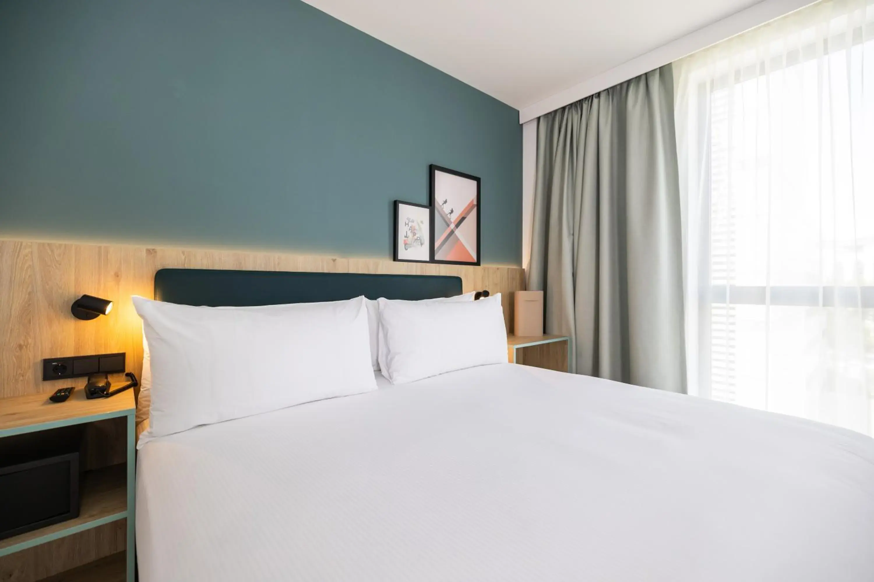 Bed in Spark By Hilton Madrid Alcala Bed in Spark By Hilton Madrid Alcala