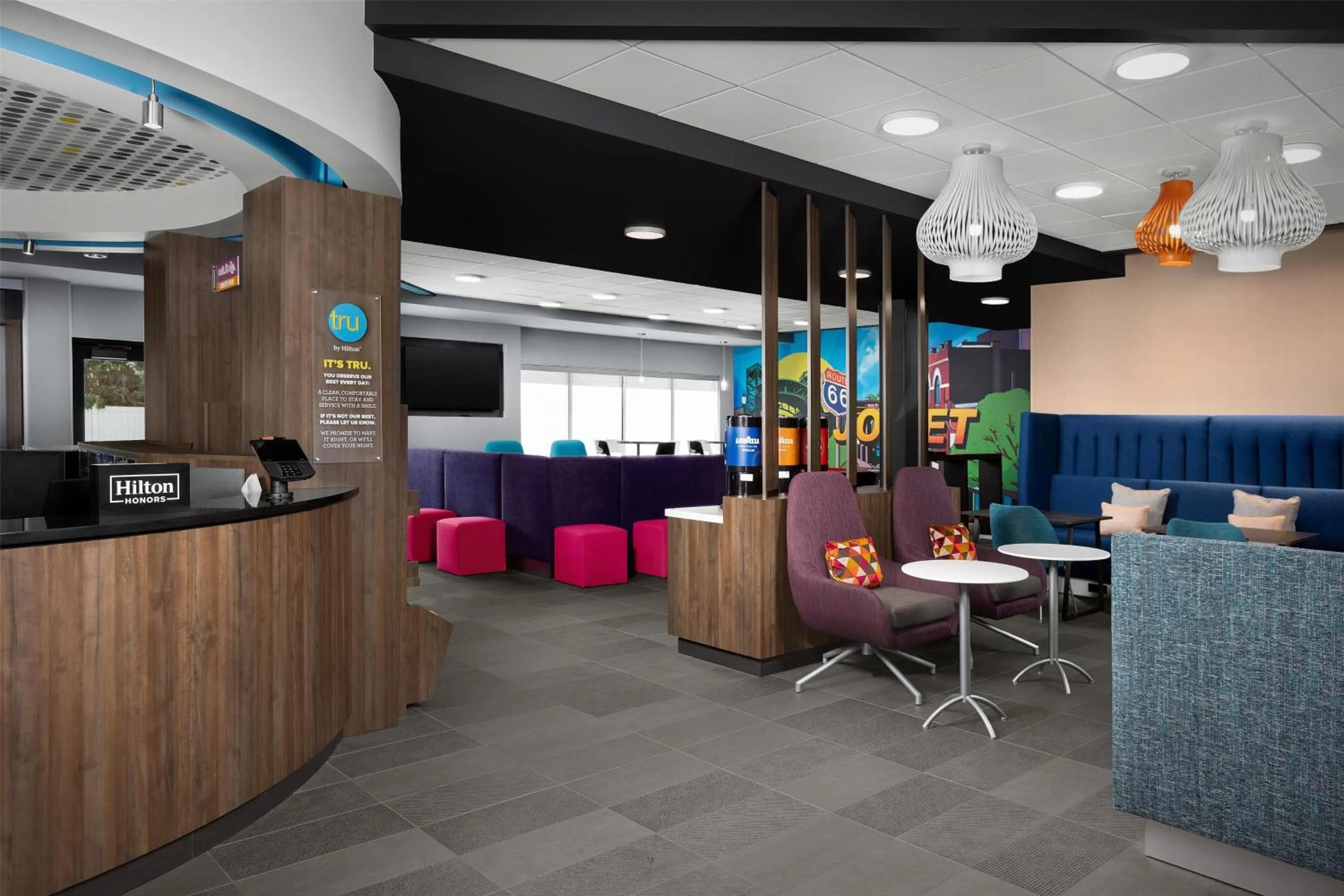 Lobby or reception in Tru By Hilton Joliet Plainfield