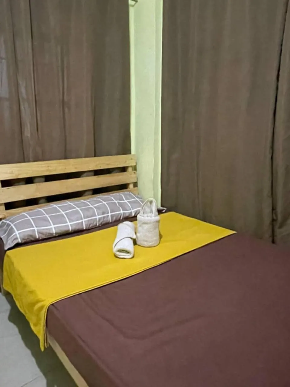 Bed in D and A Transient Inn Taguig