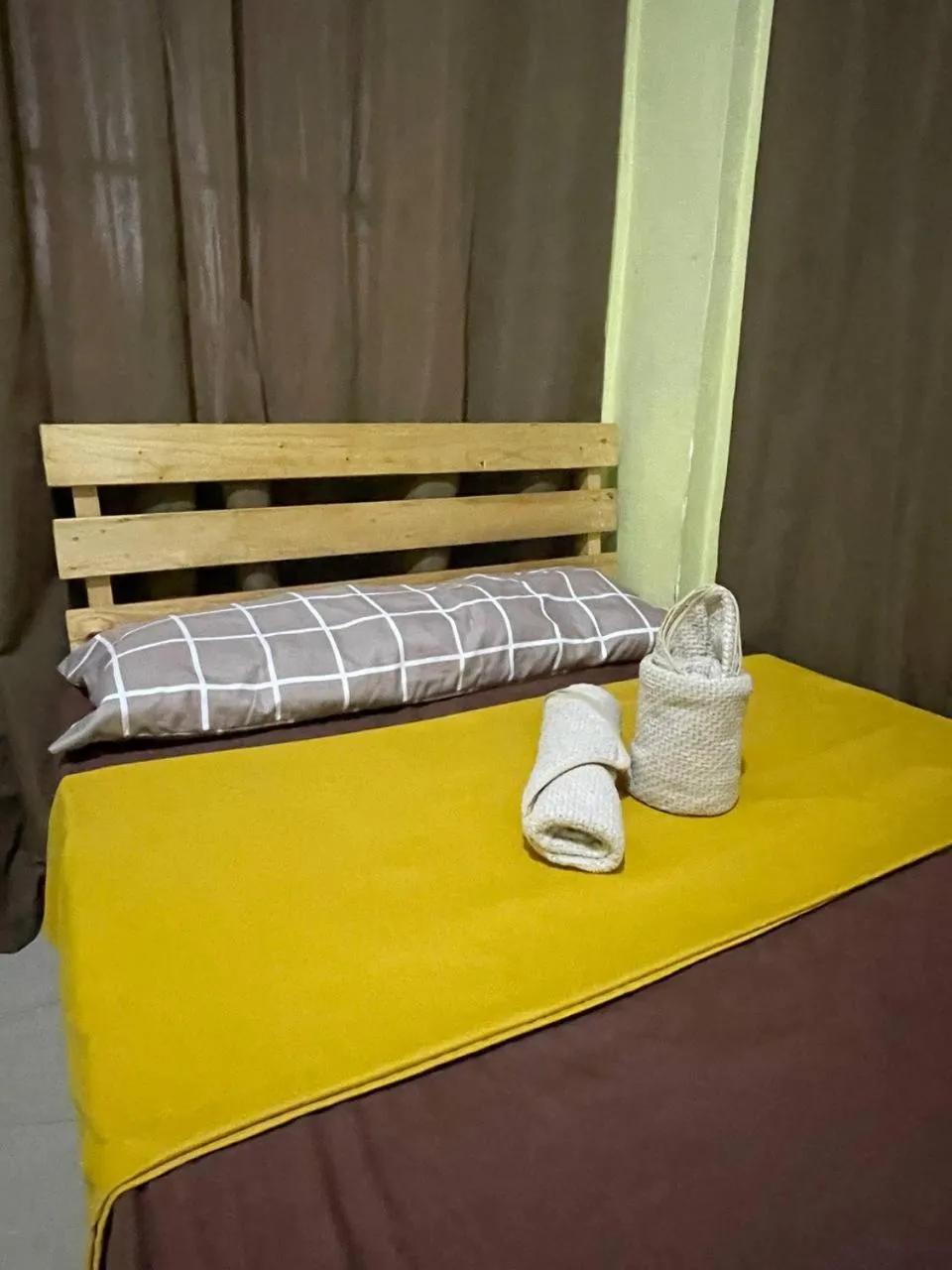 Bed in D and A Transient Inn Taguig