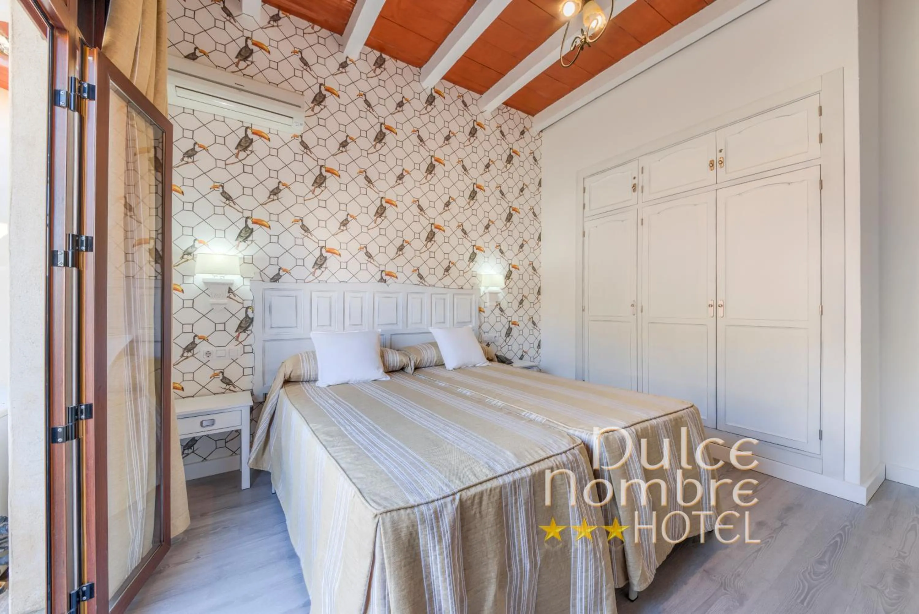 Bed in Dulce Nombre Hotel - Apartamentos