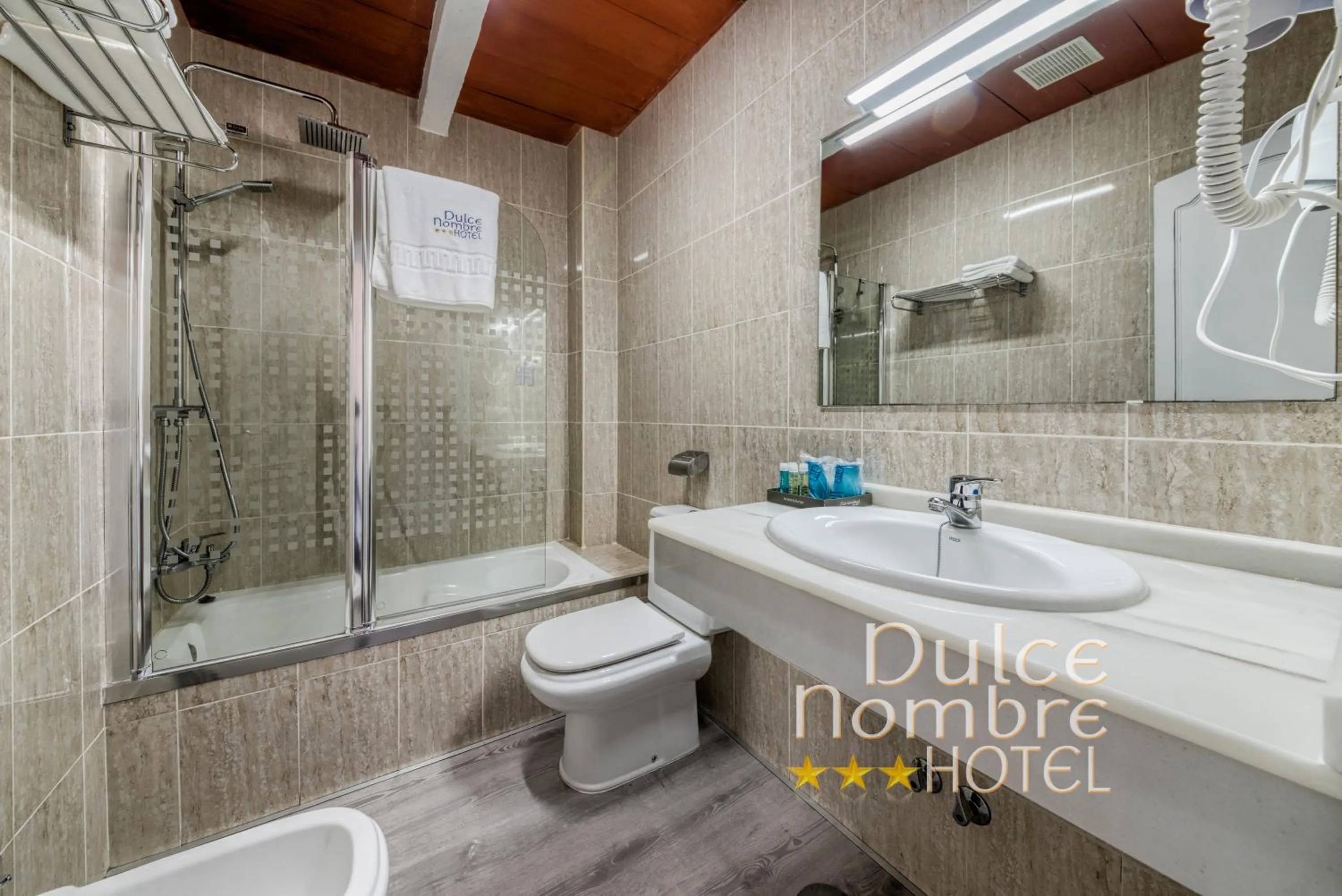 Bed in Dulce Nombre Hotel - Apartamentos