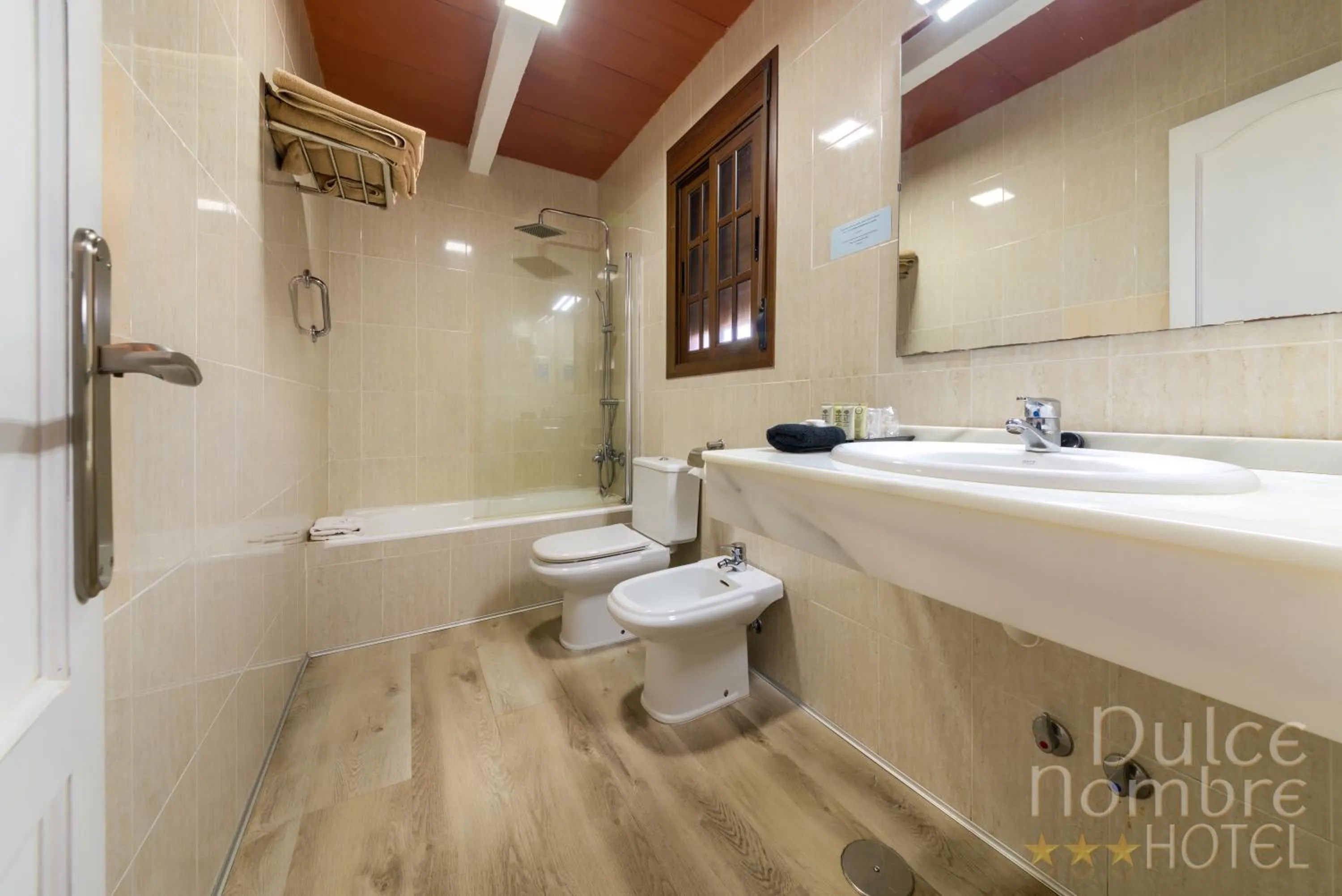 Bathroom in Dulce Nombre Hotel - Apartamentos