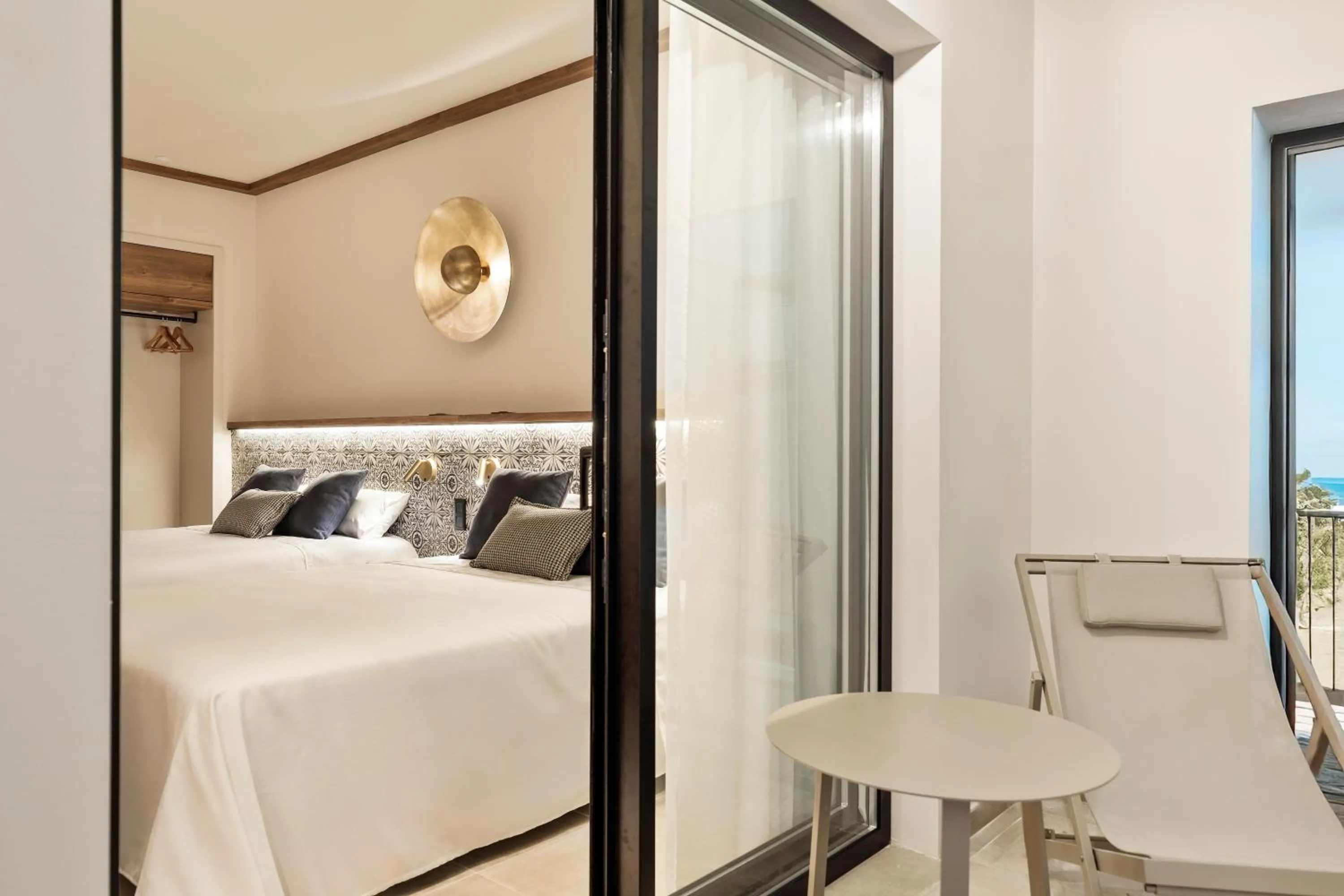 Bathroom, Bed in Hotel Best Village Chipiona