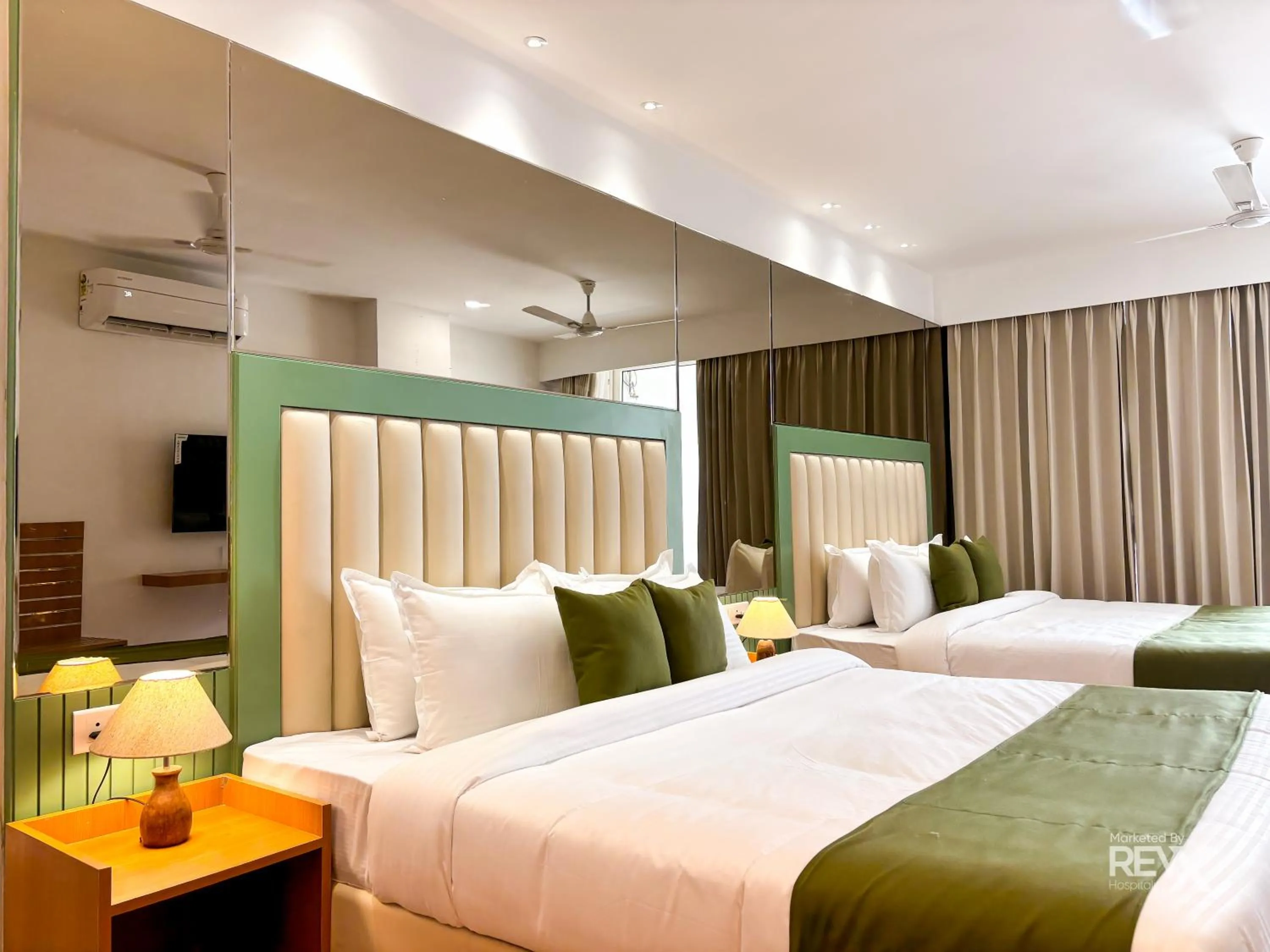 Bed in Oak Leaf Hotel