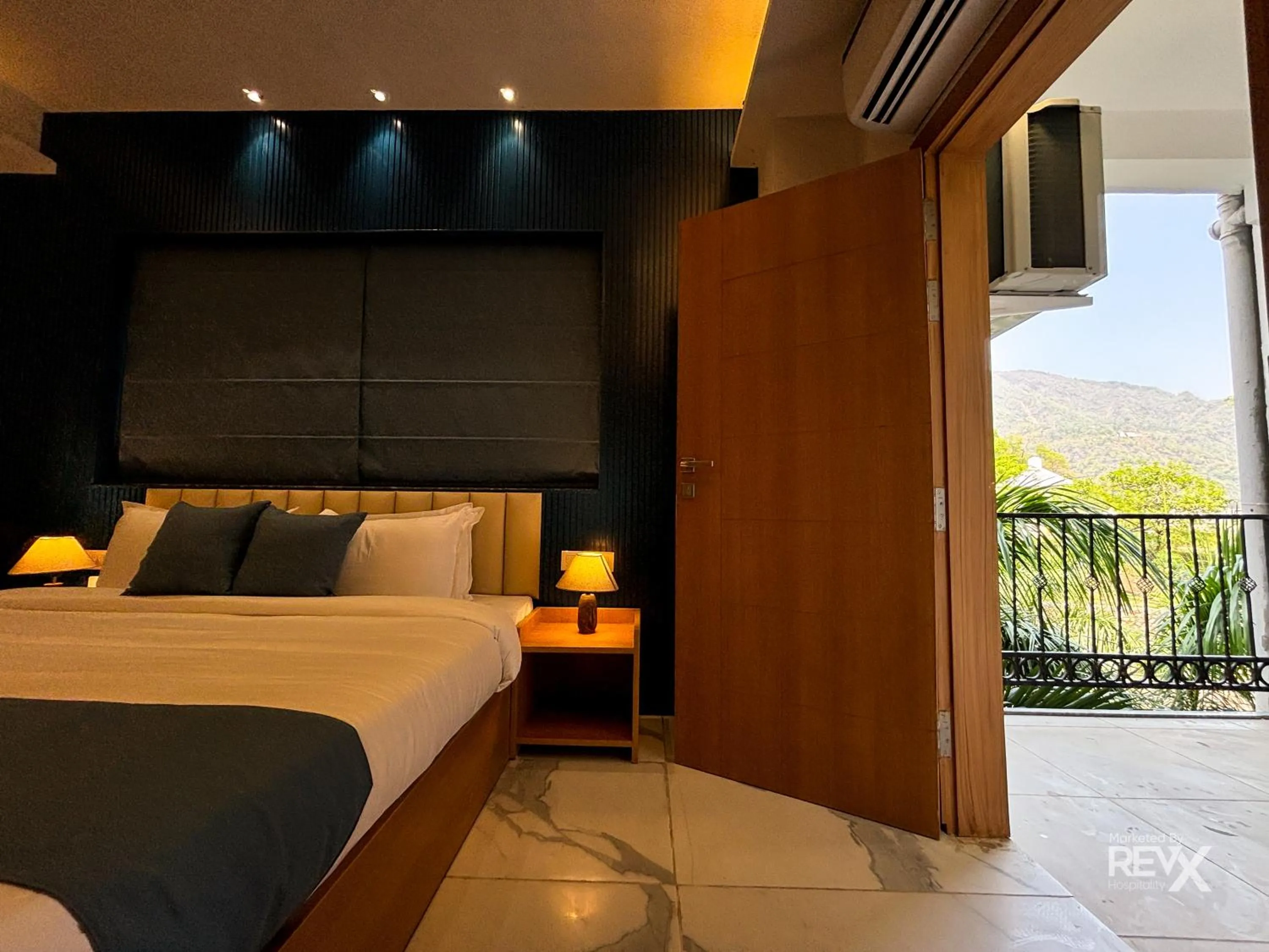 Bed in Oak Leaf Hotel