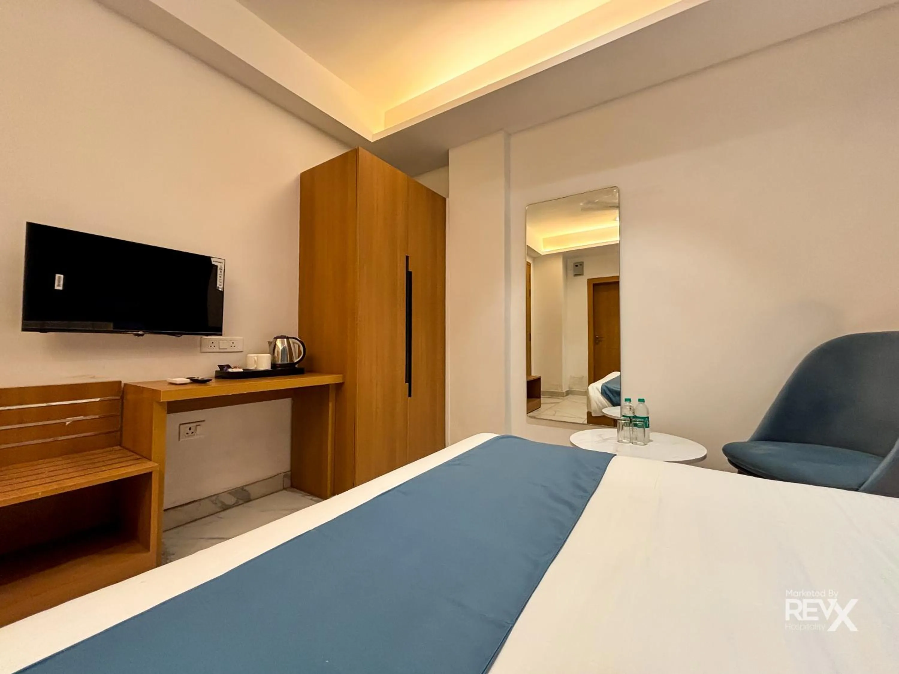 TV and multimedia, Bed in Oak Leaf Hotel