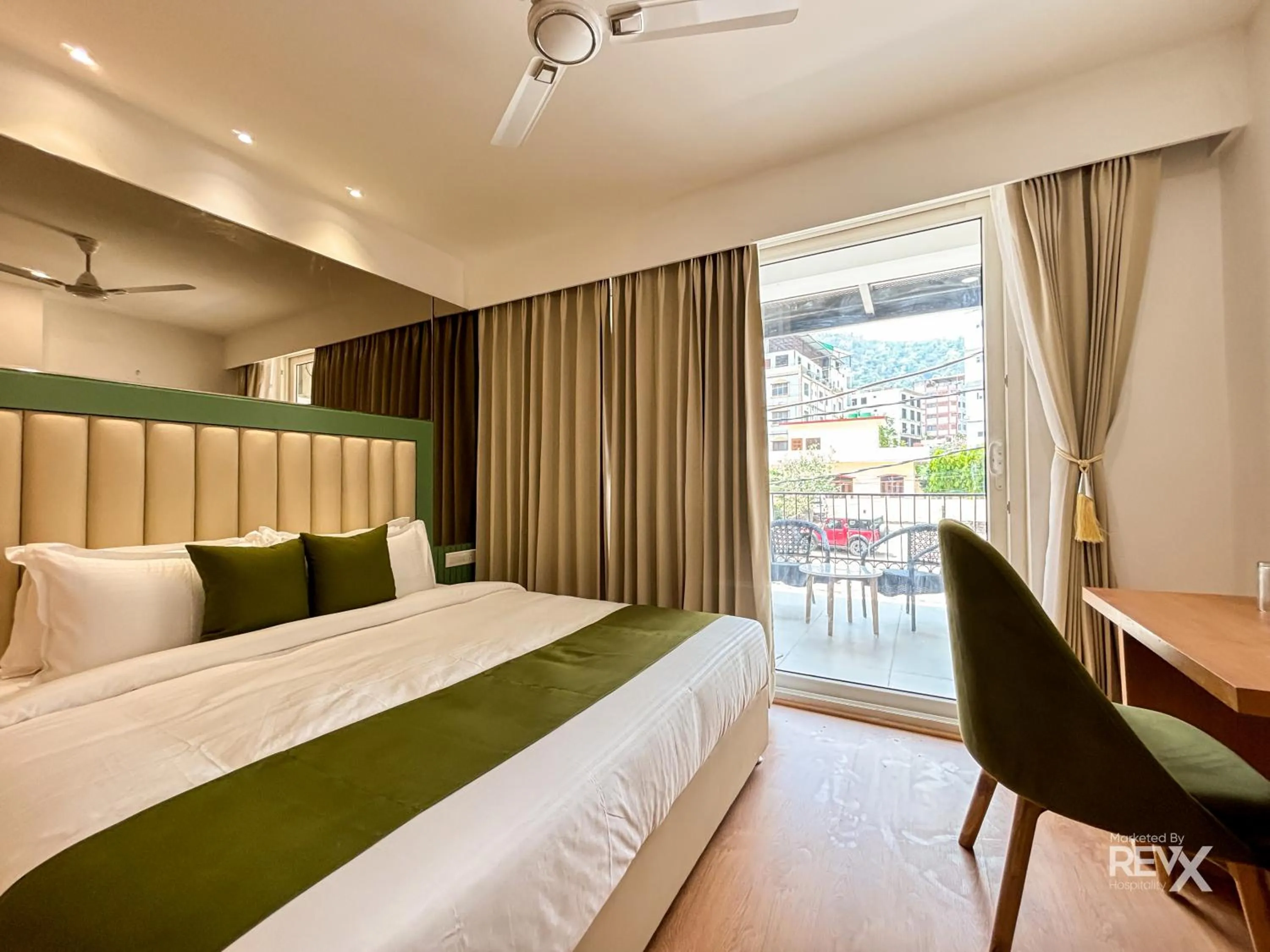 Bed in Oak Leaf Hotel