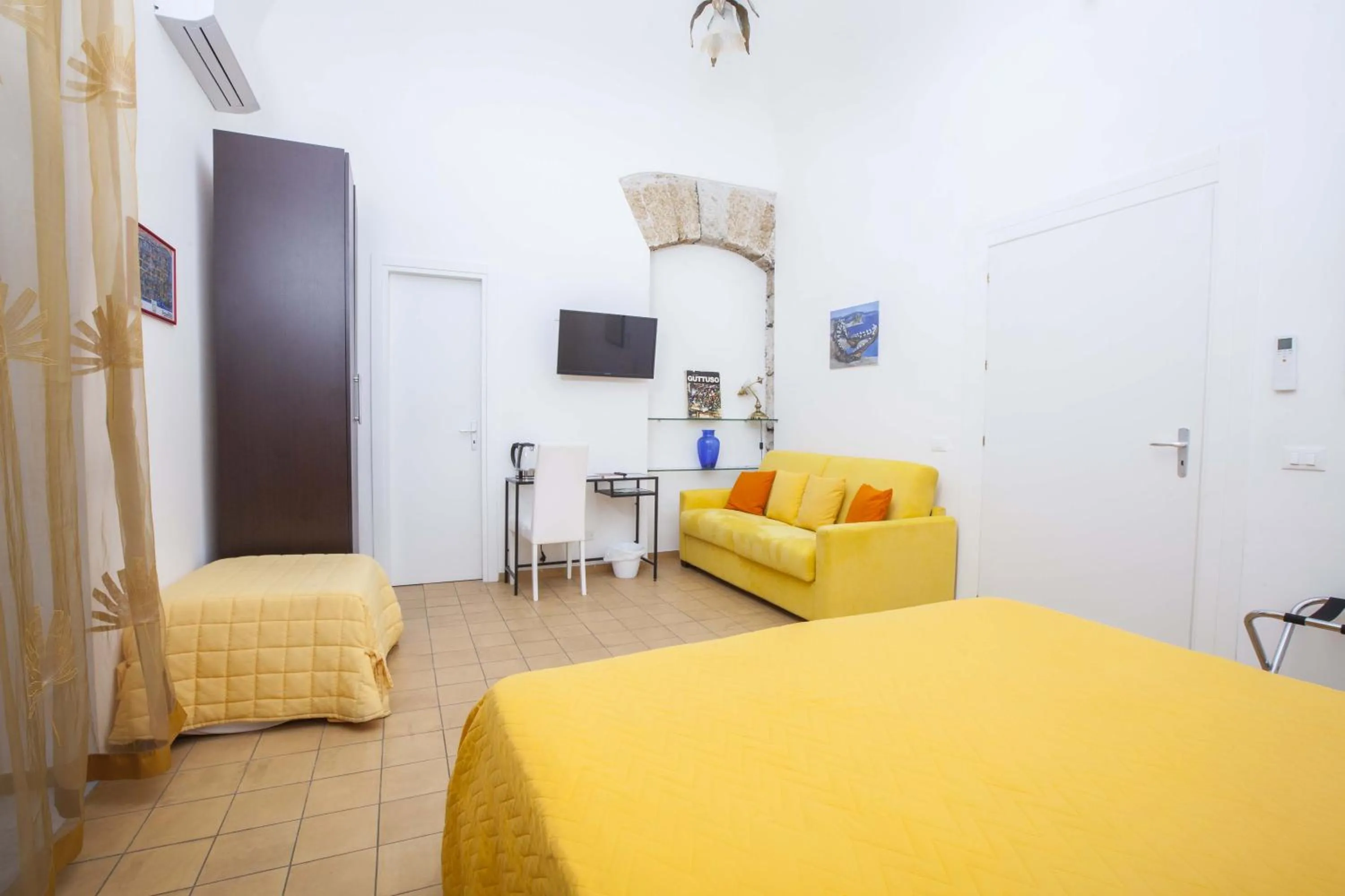 Photo of the whole room, Bed in B&B del Massimo