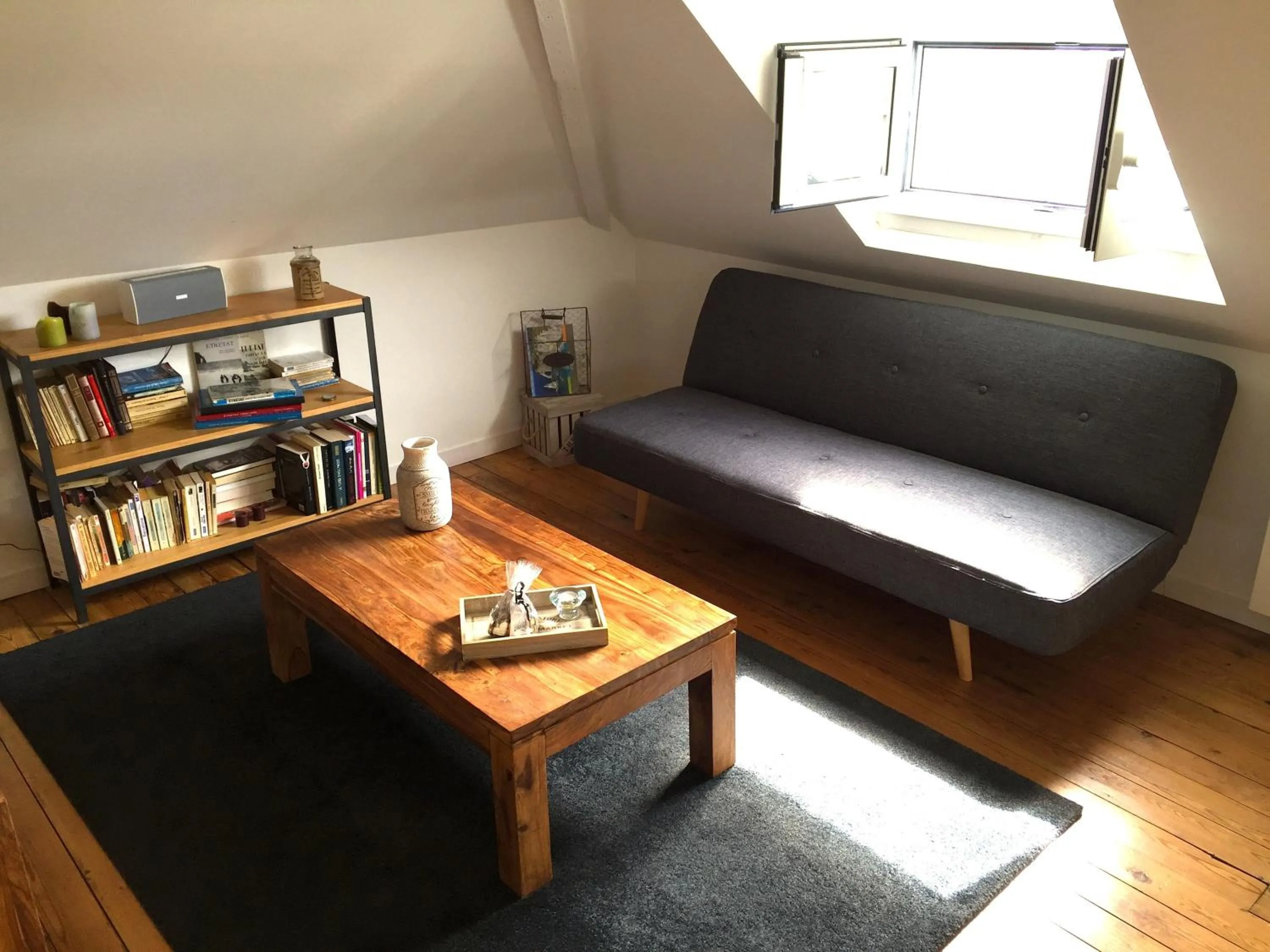 Library in Le Loft du Clocheton