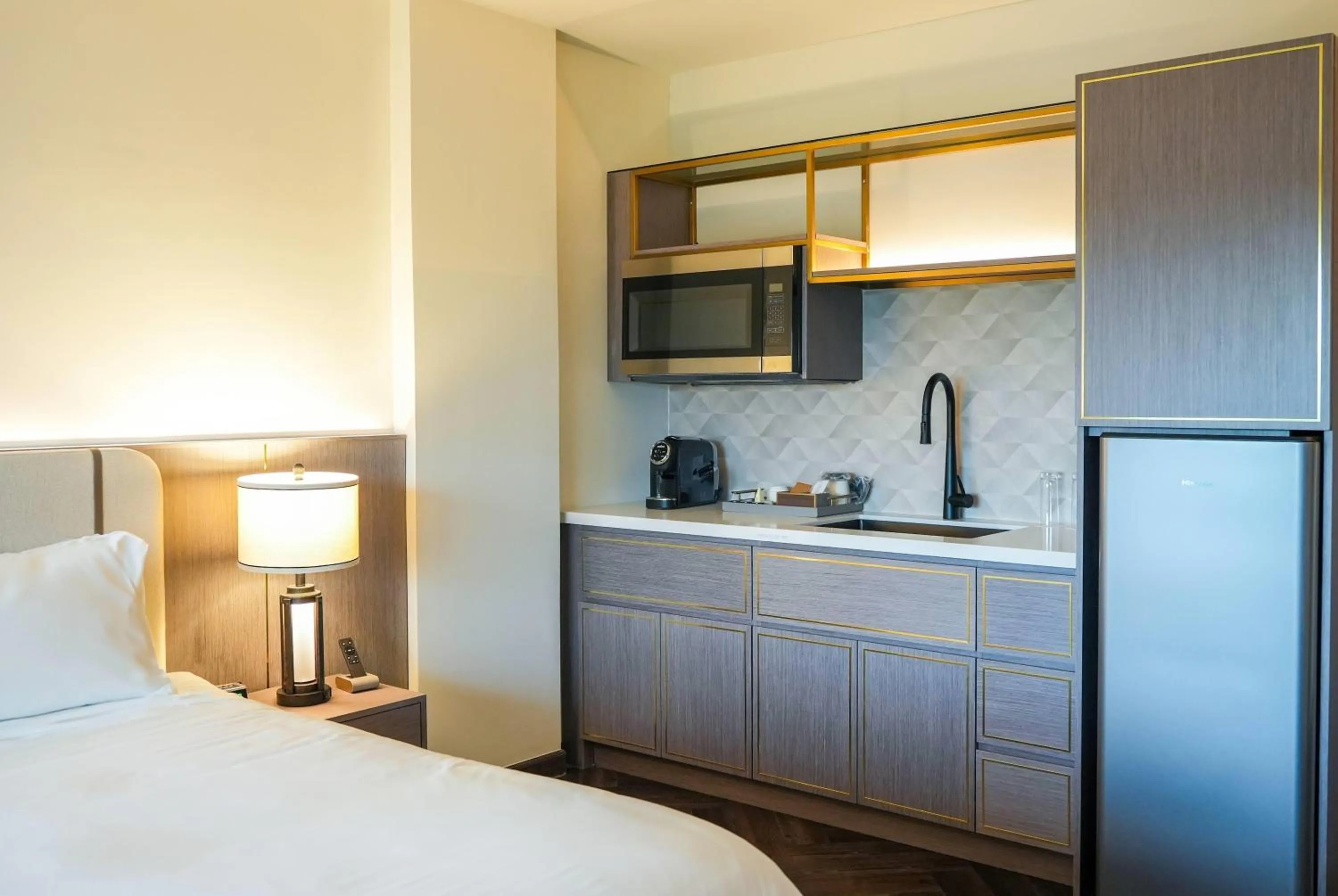 Photo of the whole room, Bed in Barley House Hotel, Trademark Collection by Wyndham