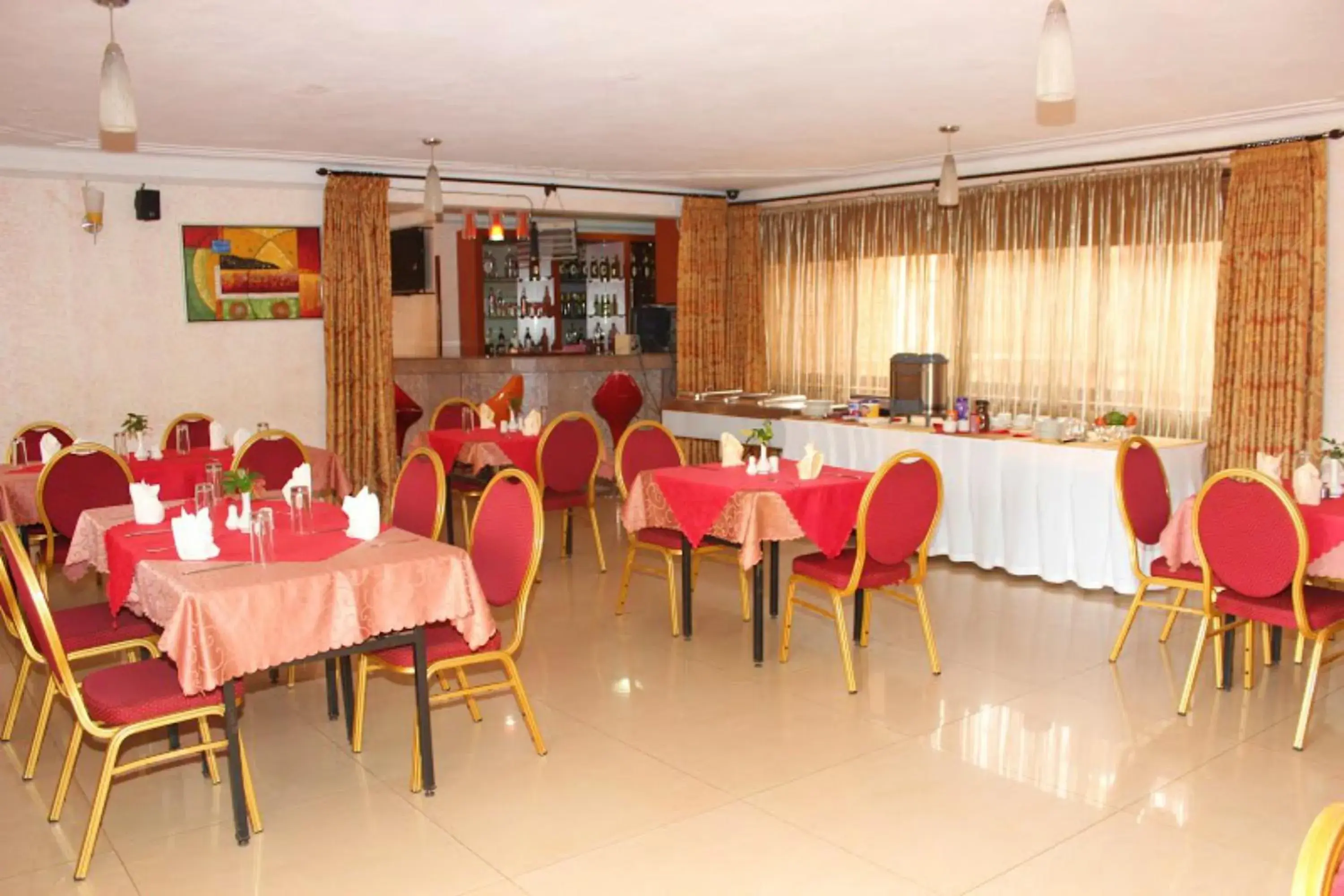 Restaurant/places to eat in Landmark View Hotel Restaurant/places to eat in Landmark View Hotel