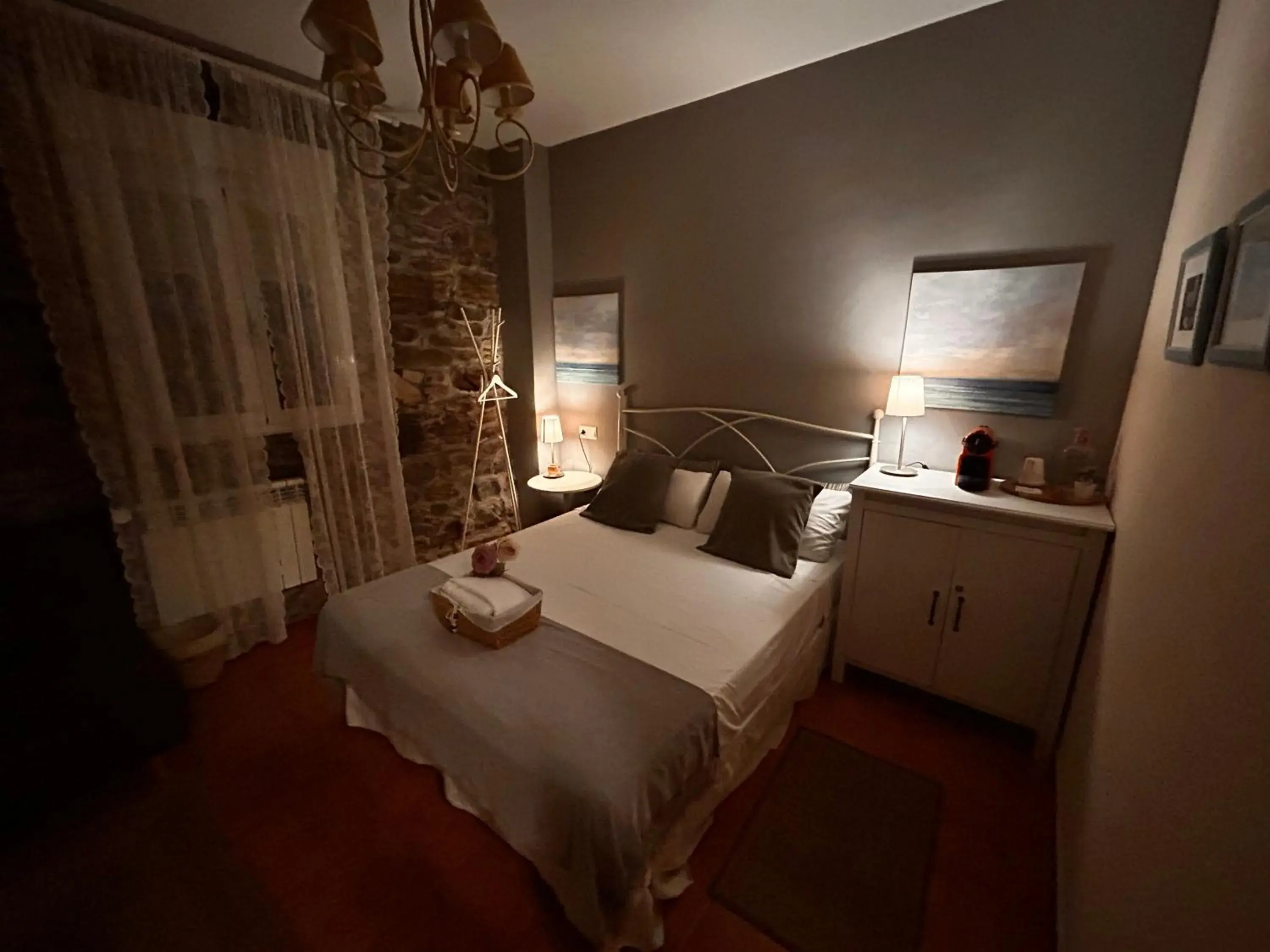 Queen Room - single occupancy in Hostal Casa San Nicolas Queen Room - single occupancy in Hostal Casa San Nicolas