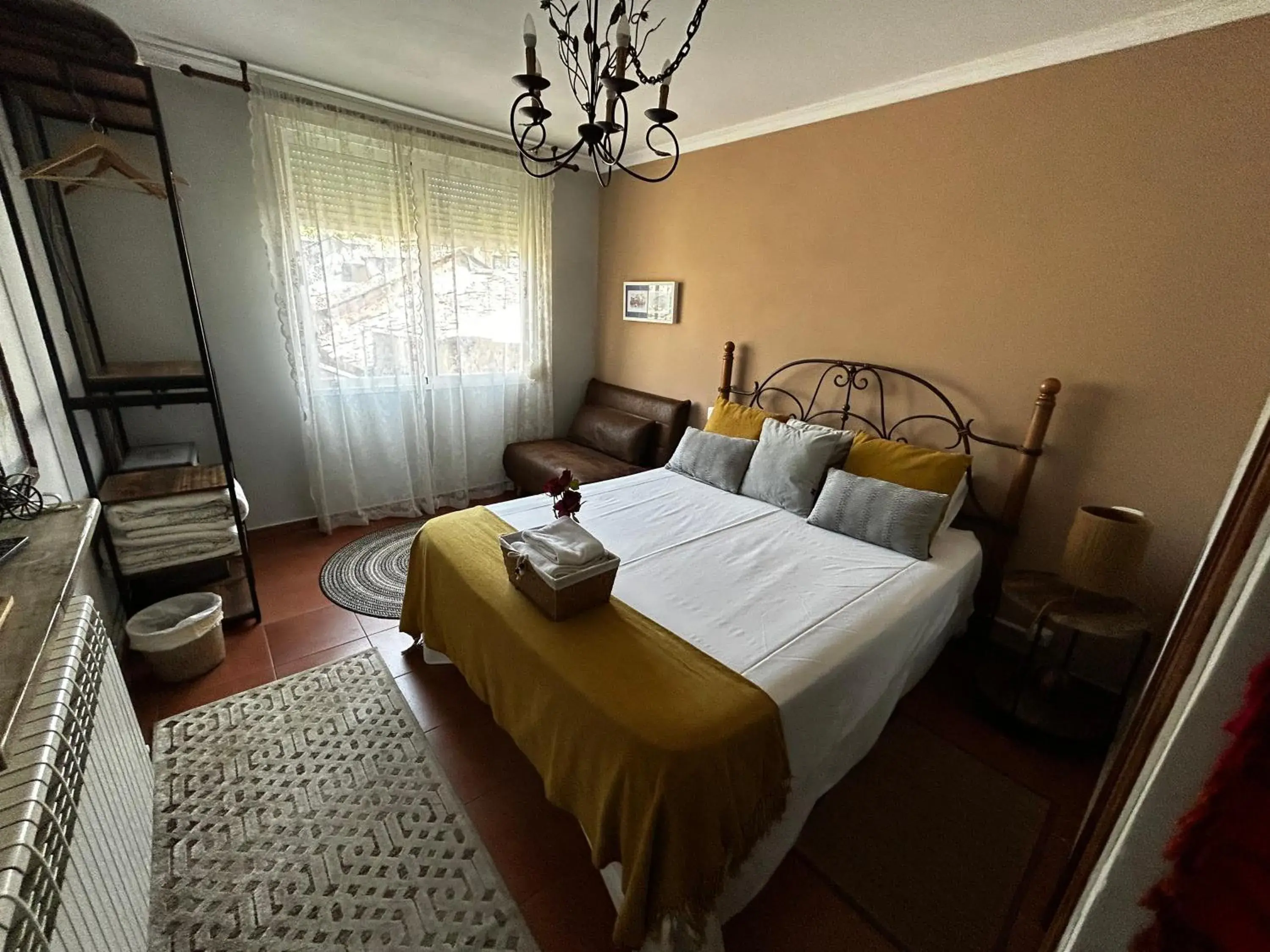 Triple Room with Private Bathroom - single occupancy in Hostal Casa San Nicolas Triple Room with Private Bathroom - single occupancy in Hostal Casa San Nicolas