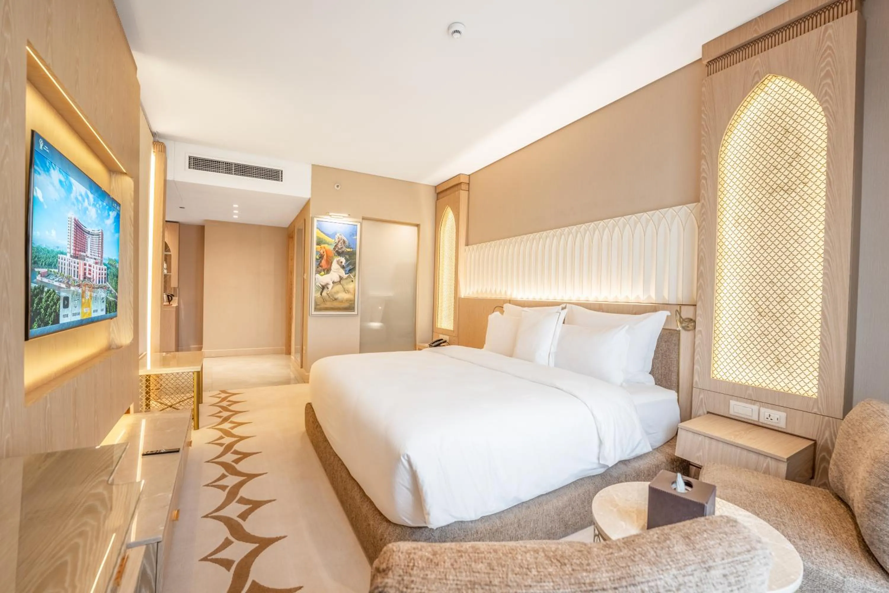 Bedroom, Bed in World Heart Hotel