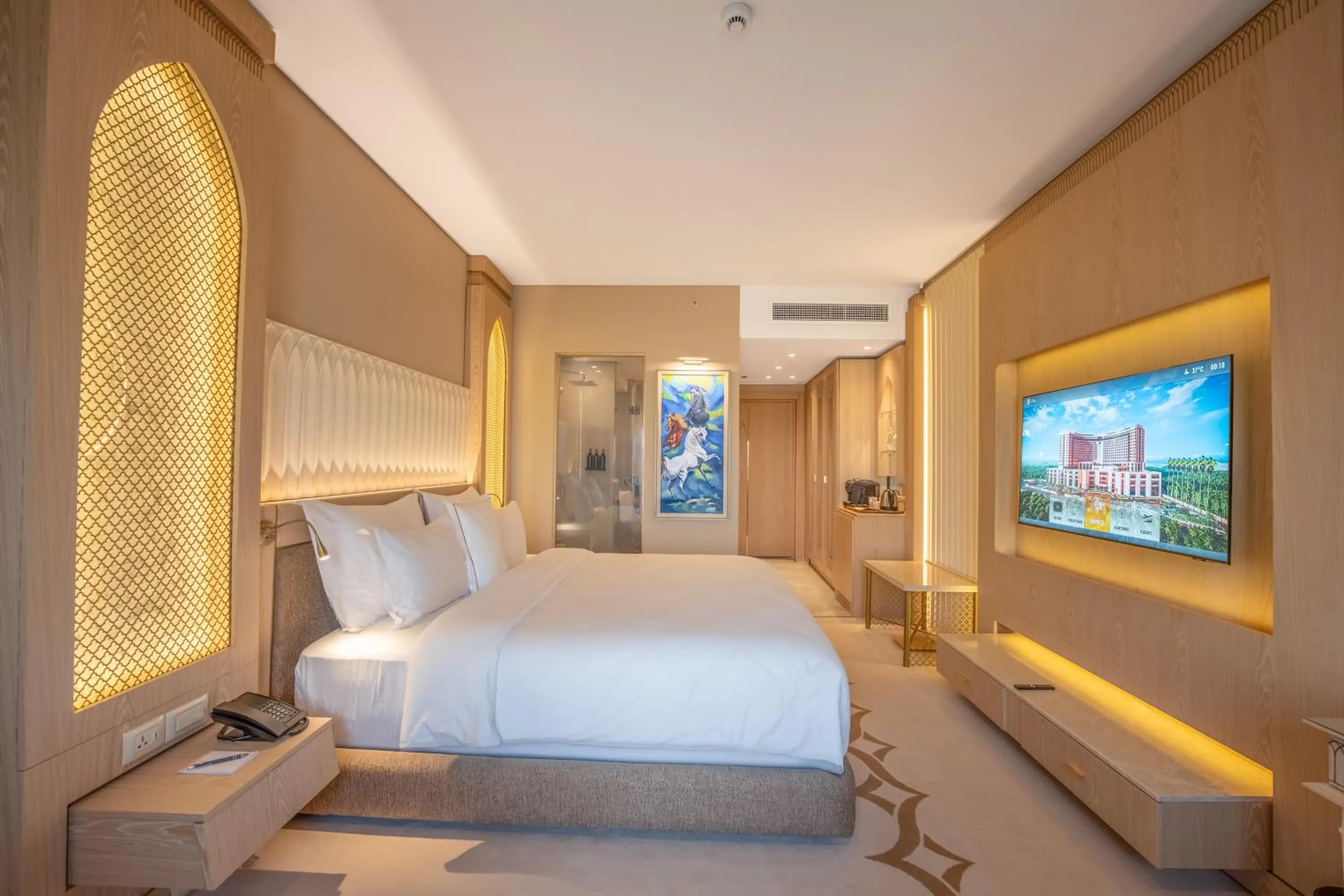 Bedroom, Bed in World Heart Hotel