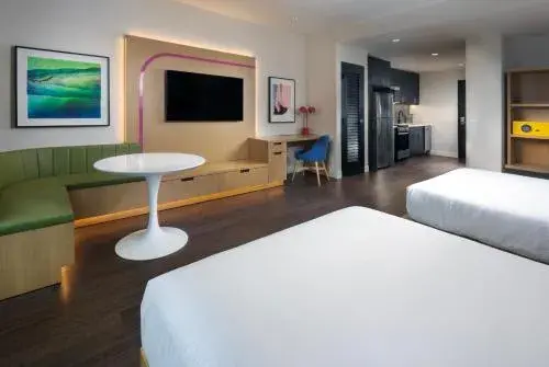 Superior Double Room in The Artful Way Hotel Superior Double Room in The Artful Way Hotel