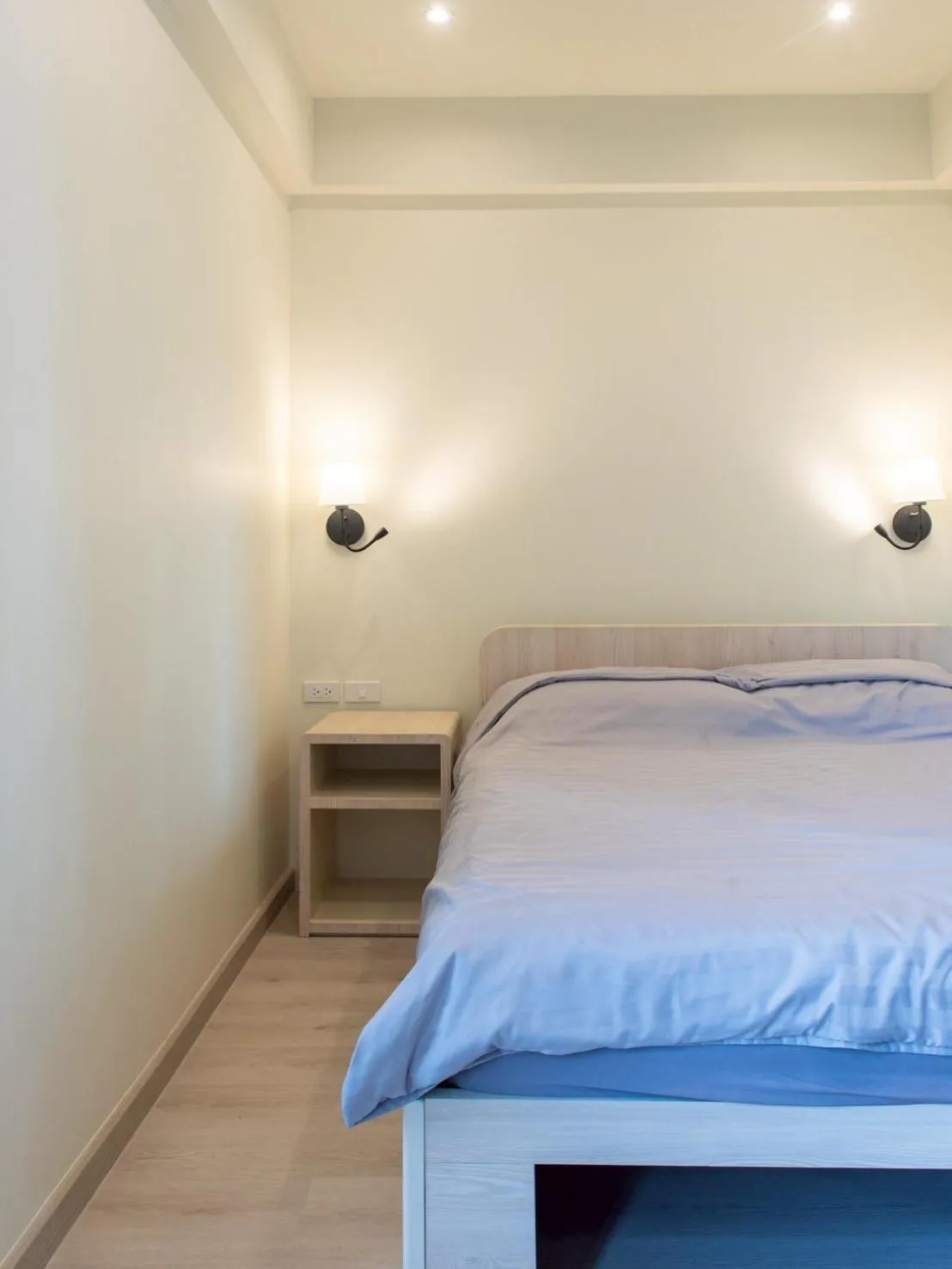 Bed in Shizuka House - 500 m walk to BTS Phrom Phong