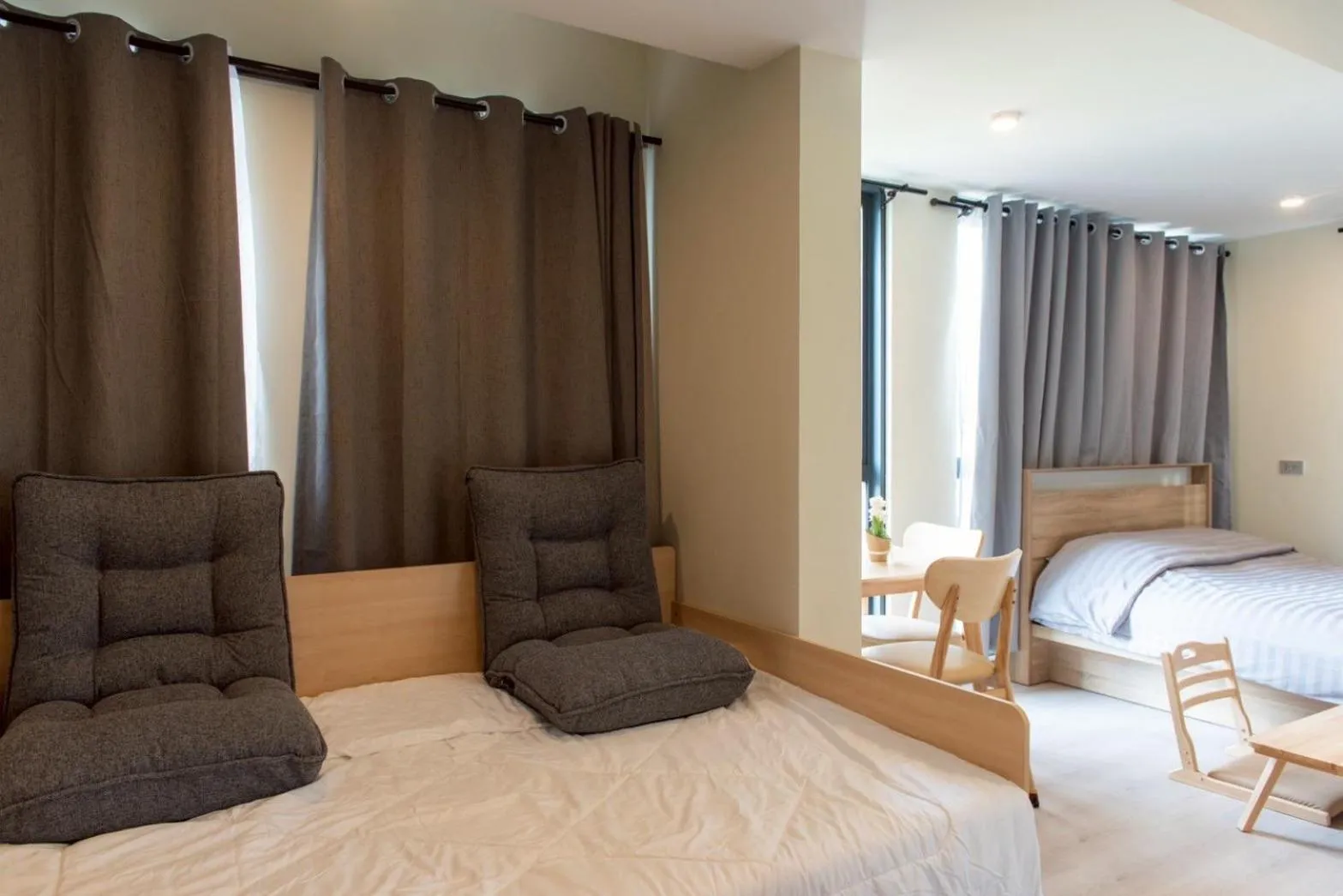 Bed in Shizuka House - 500 m walk to BTS Phrom Phong