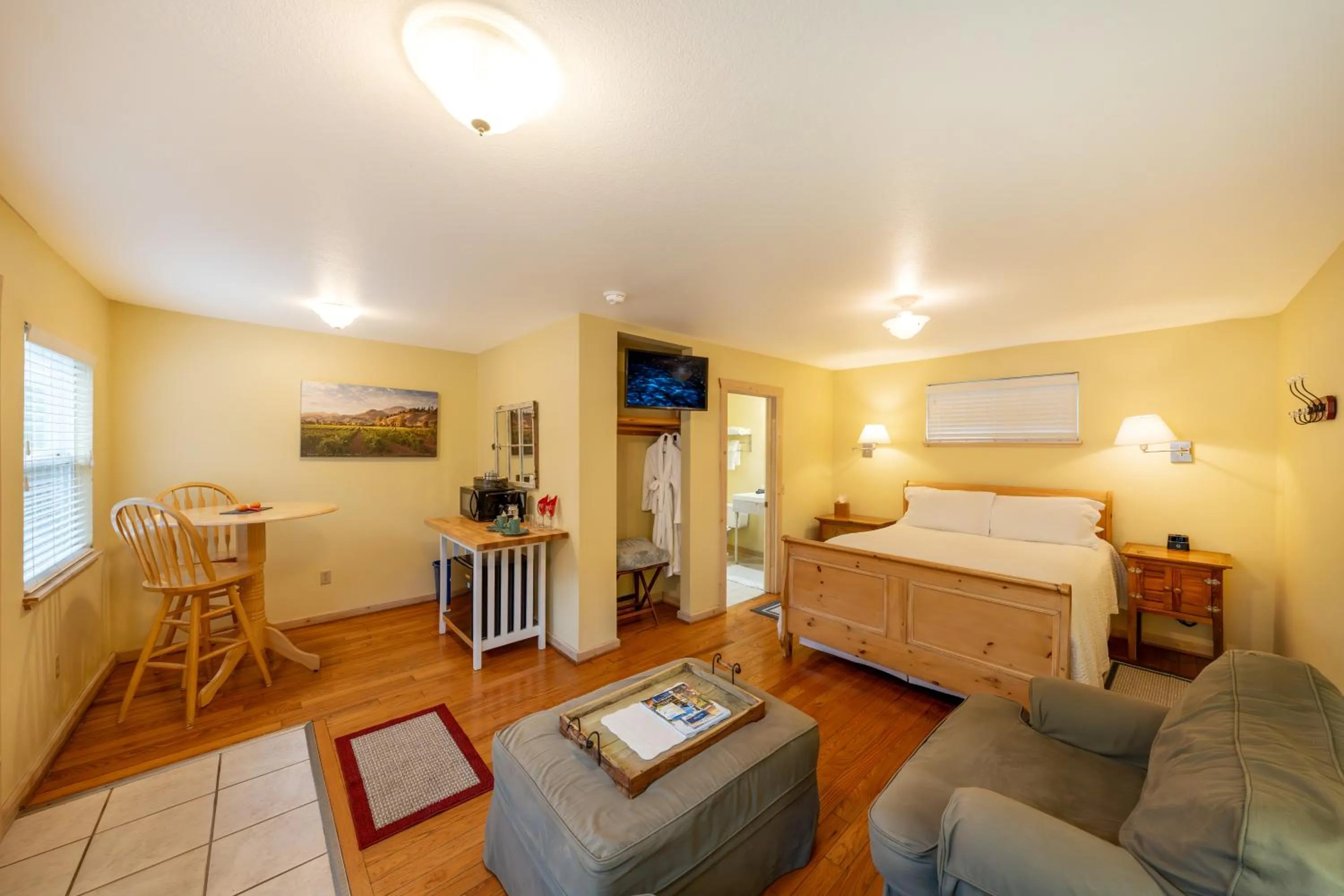 Bedroom, Bed in Aurora Park Cottages