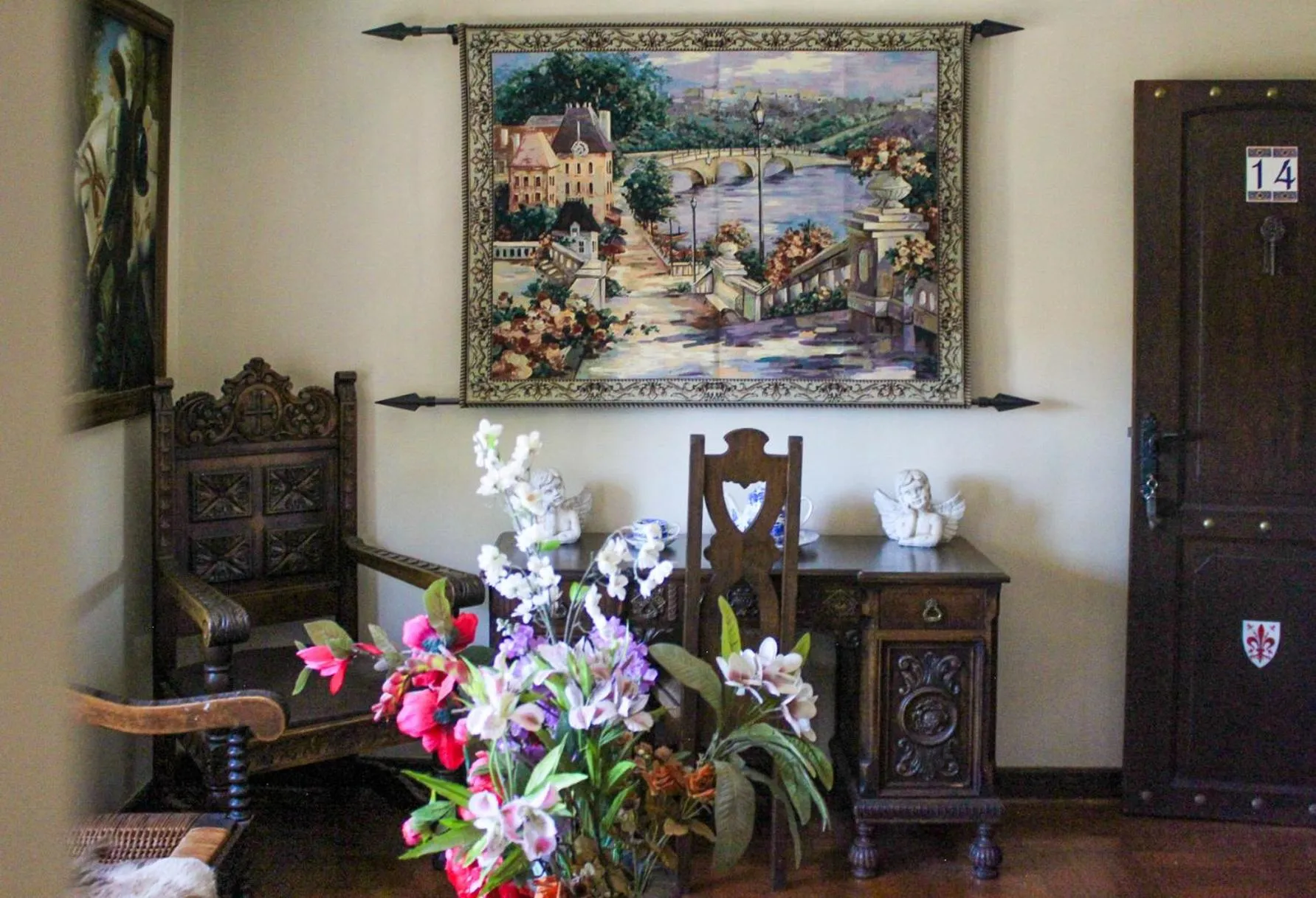 Decorative detail in Castillo Medieval