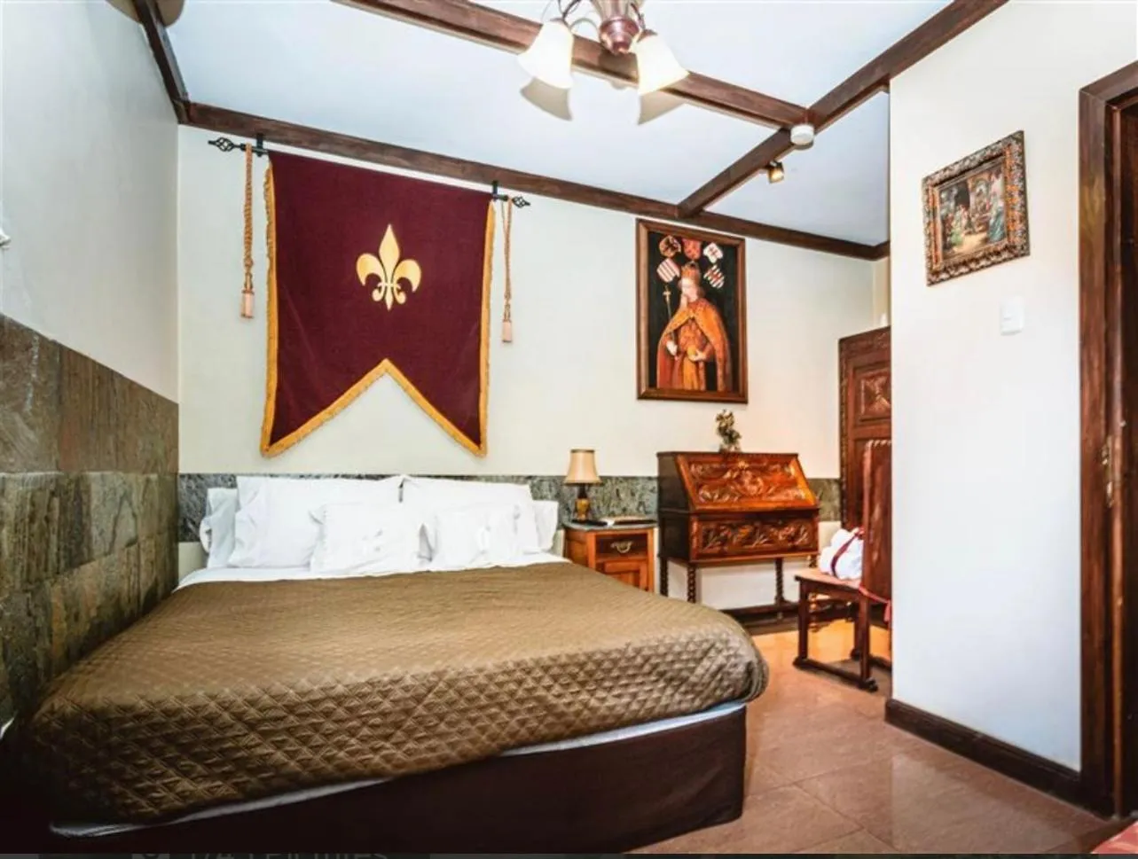 Photo of the whole room, Bed in Castillo Medieval