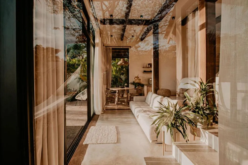 Living room in Sansara Surf Yoga & Resort