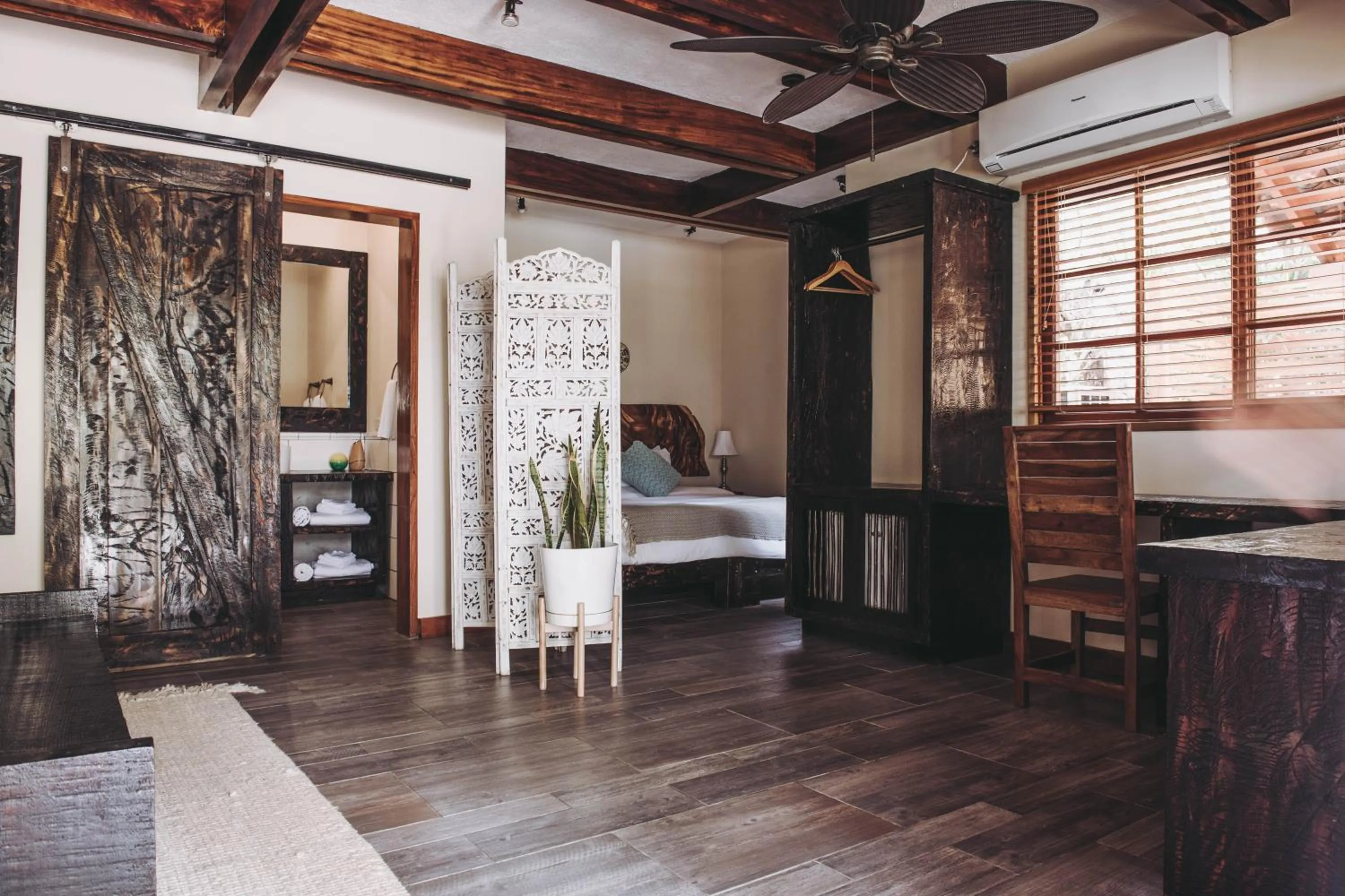 Living room, Bed in Sansara Surf Yoga & Resort