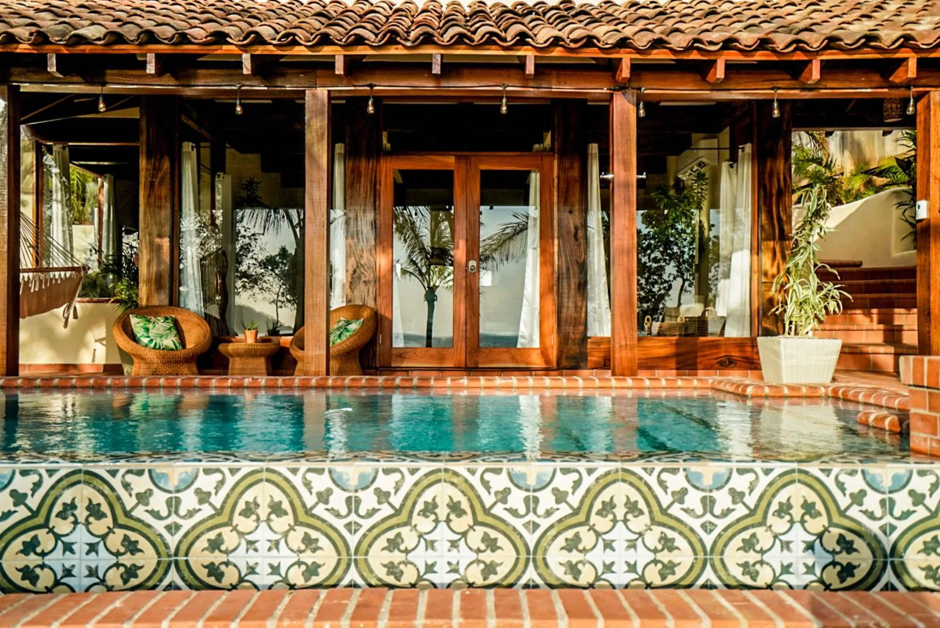 Swimming pool in Sansara Surf Yoga & Resort