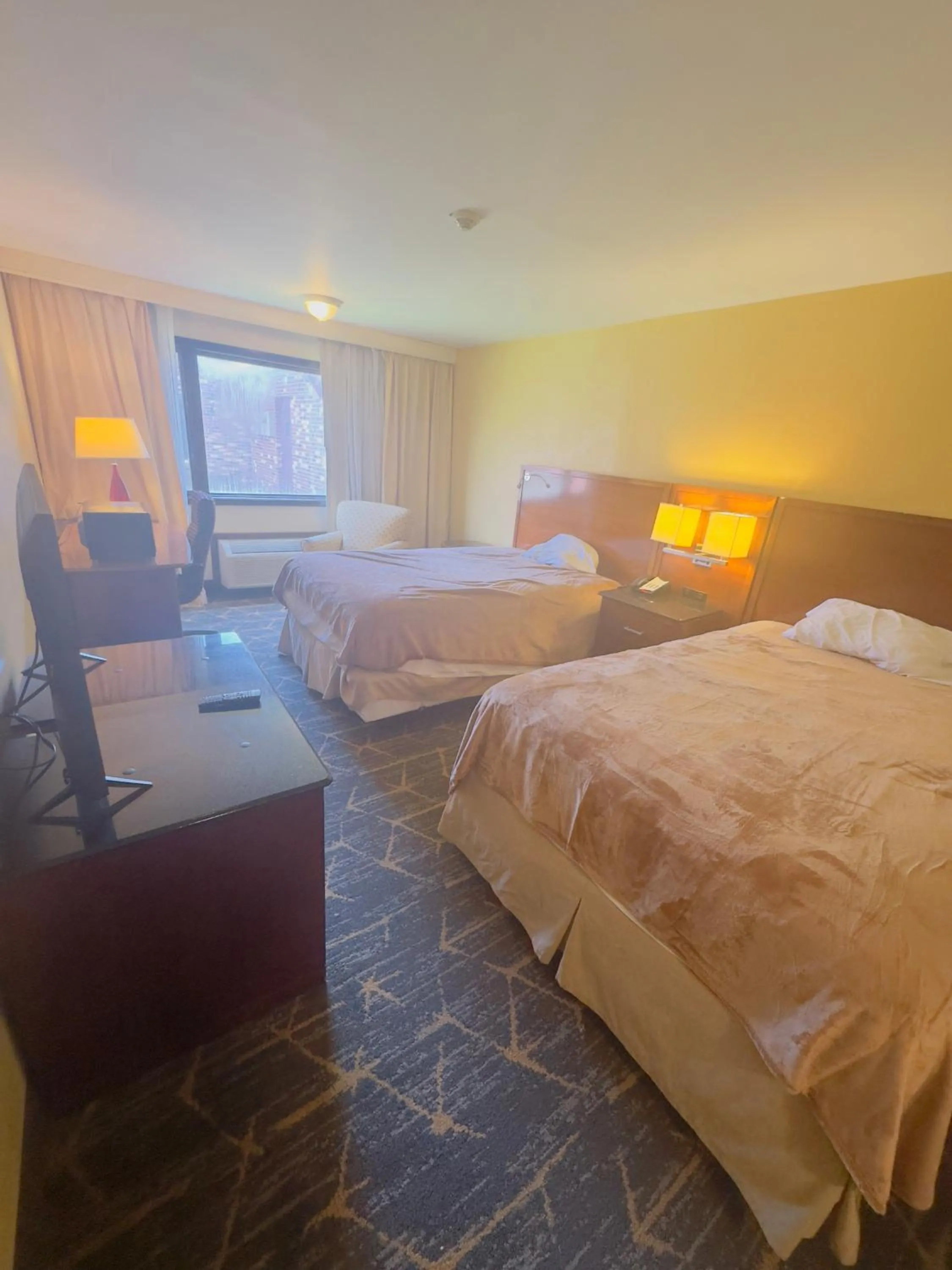 Bed in Hilltop Inn