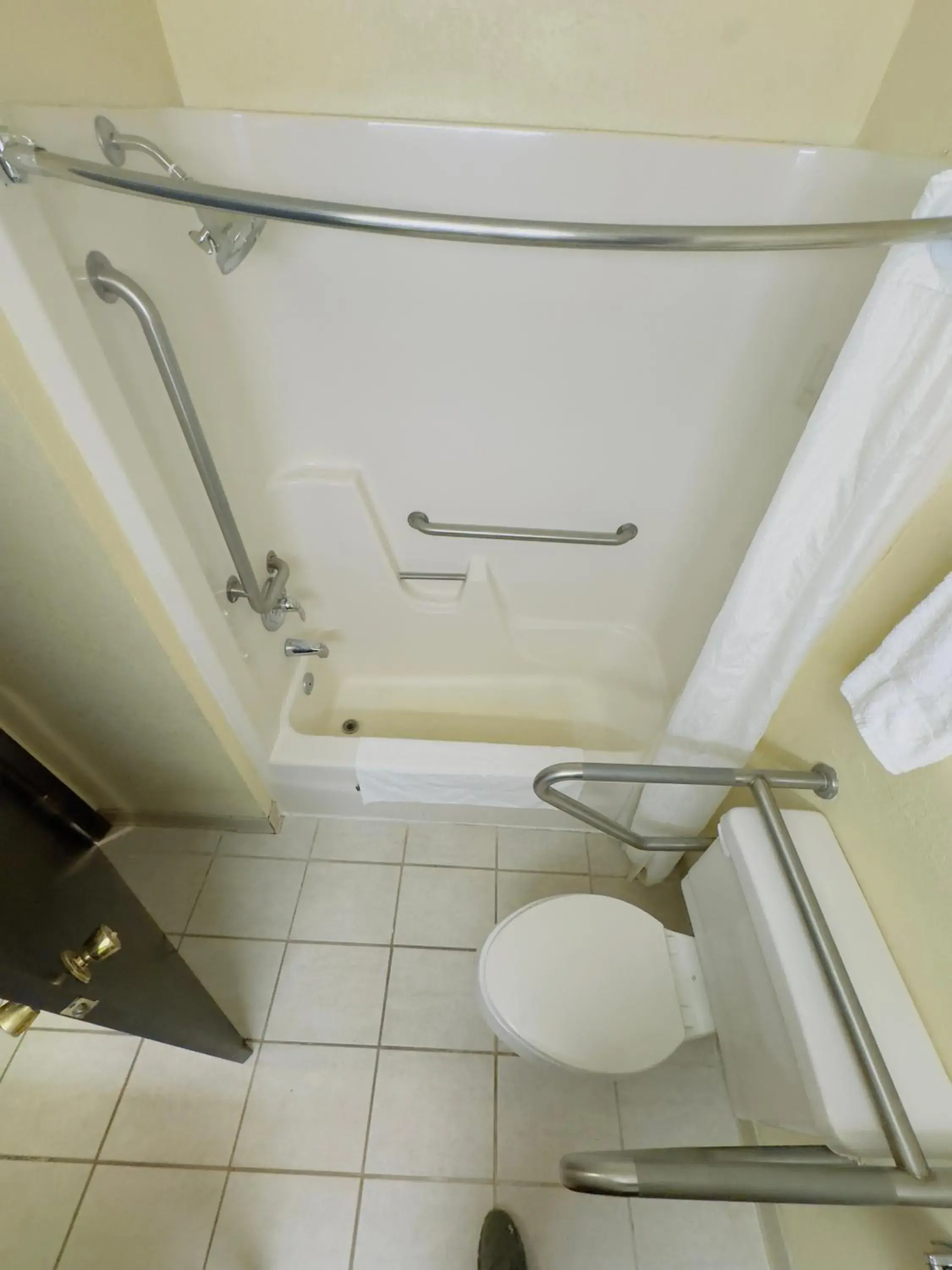 Double Room with Private Bathroom in Hilltop Inn Double Room with Private Bathroom in Hilltop Inn