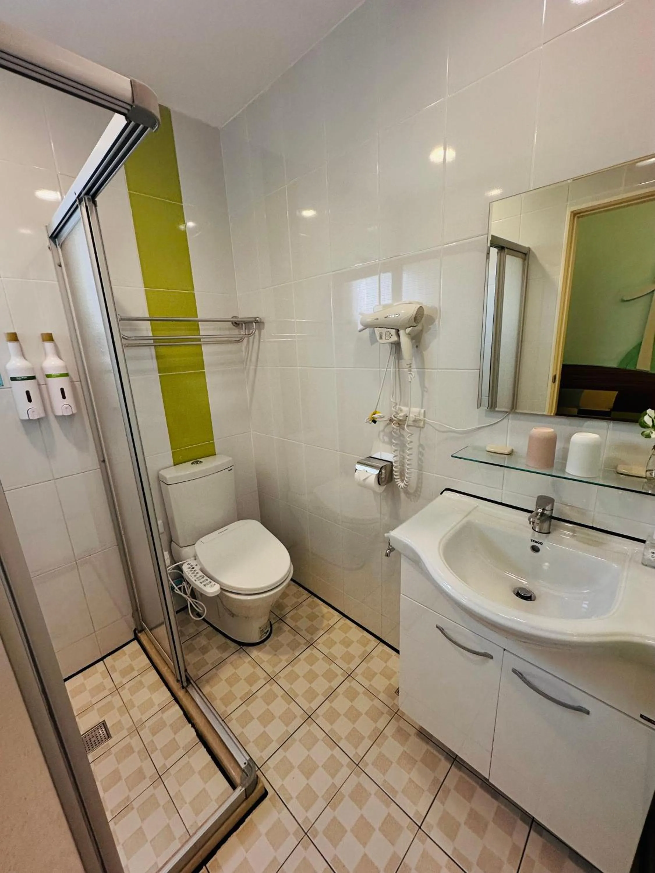 Toilet in Yurong B&B