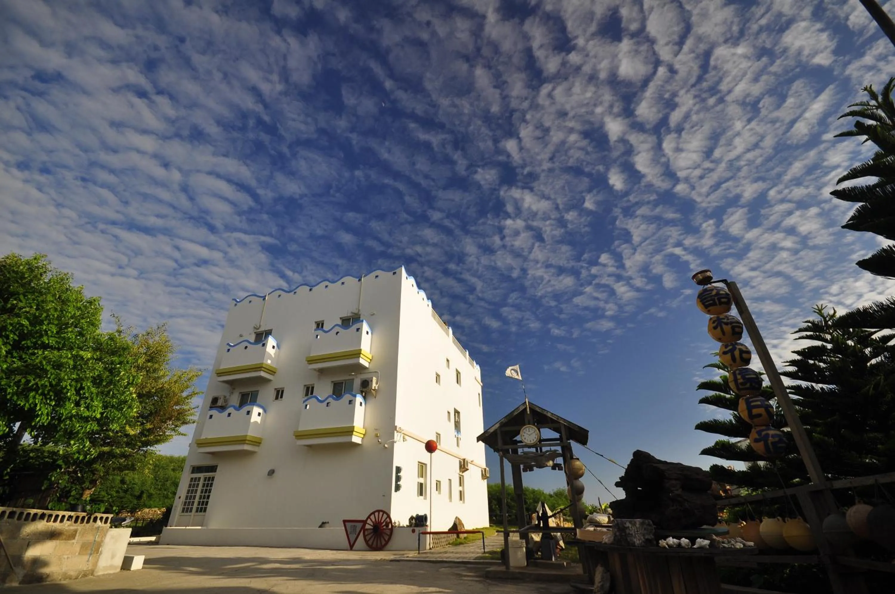 Property building in Yurong B&B