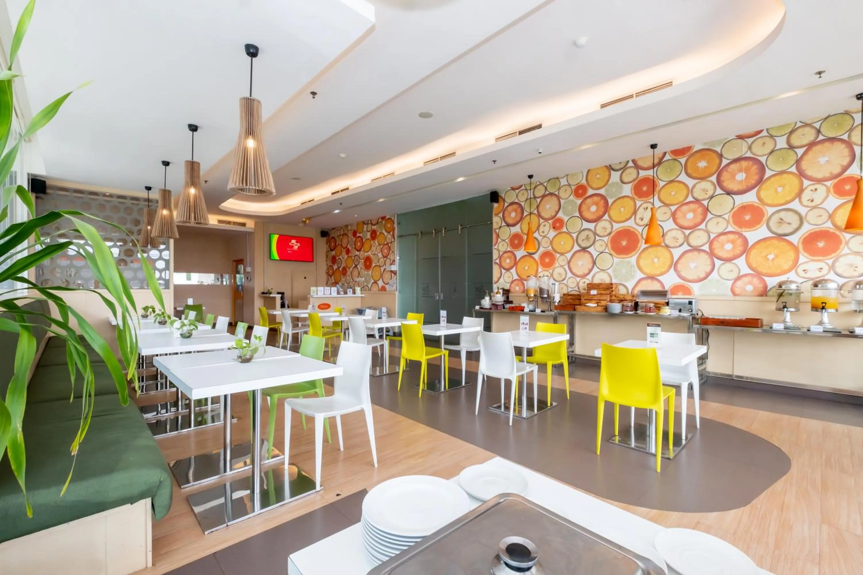 Zest Jemursari by Swiss-Belhotel International