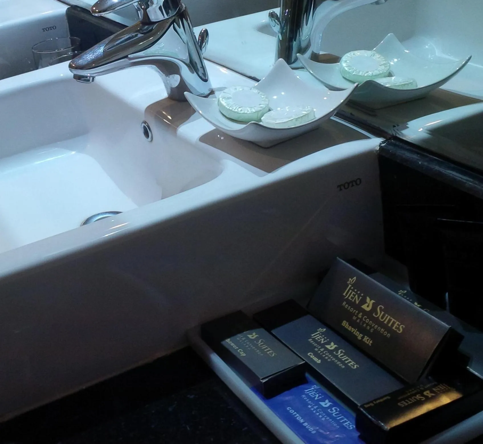 Bathroom in Ijen Suites Resort & Convention